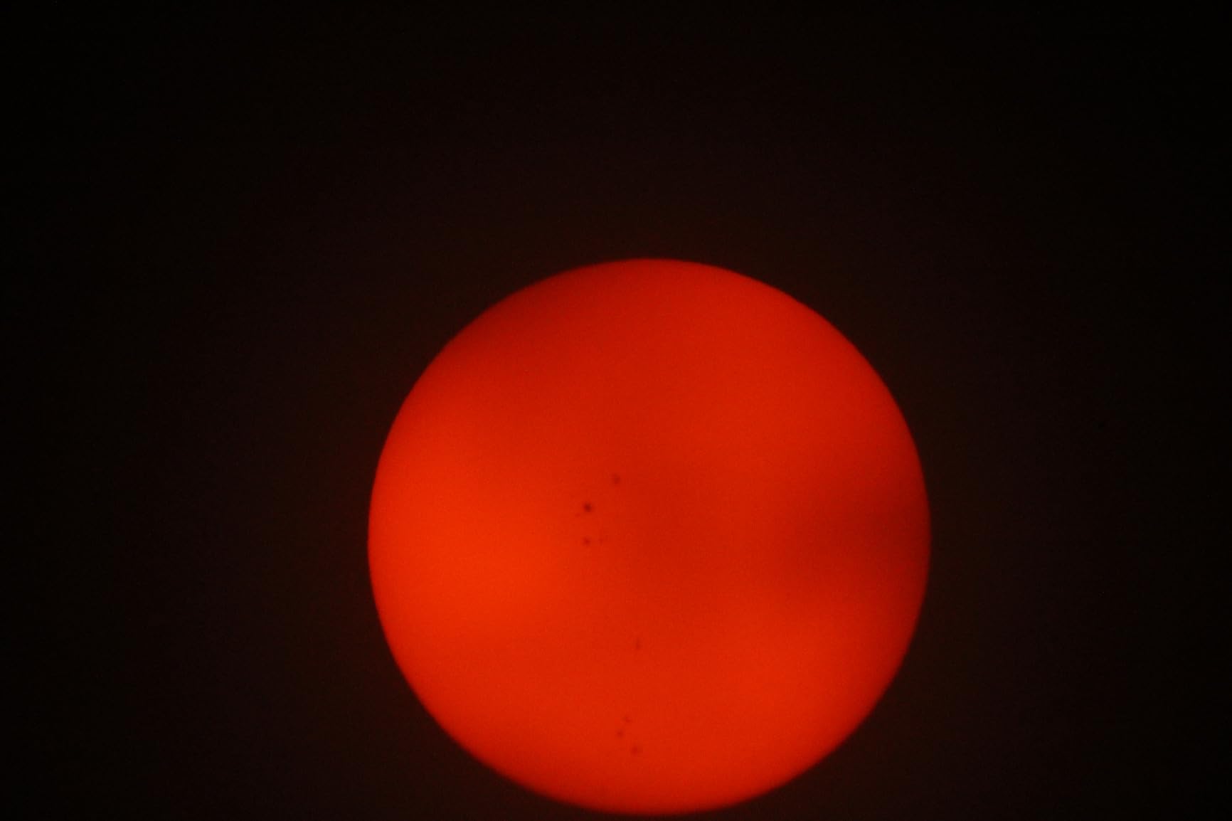 Celestron EclipSmart Safe Solar Eclipse Telescope Filter - Meets ISO 12312-2:2015(E) Standards - Works with Existing 127 and 130 Telescopes - Observe Solar Eclipses and Sunspots - Safe, Snug Fit customer photo 1