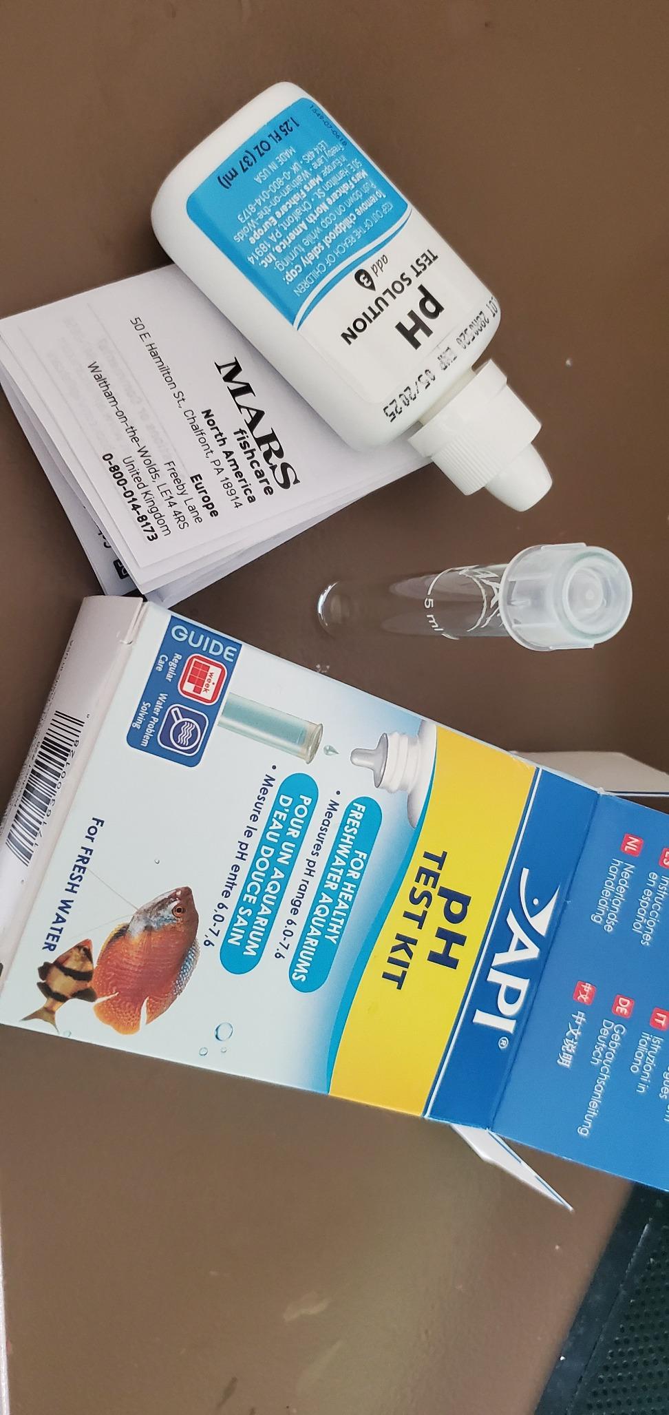 API PH TEST KIT 250-Test Freshwater Aquarium Water pH Test Kit, 4 Piece Set customer photo 1