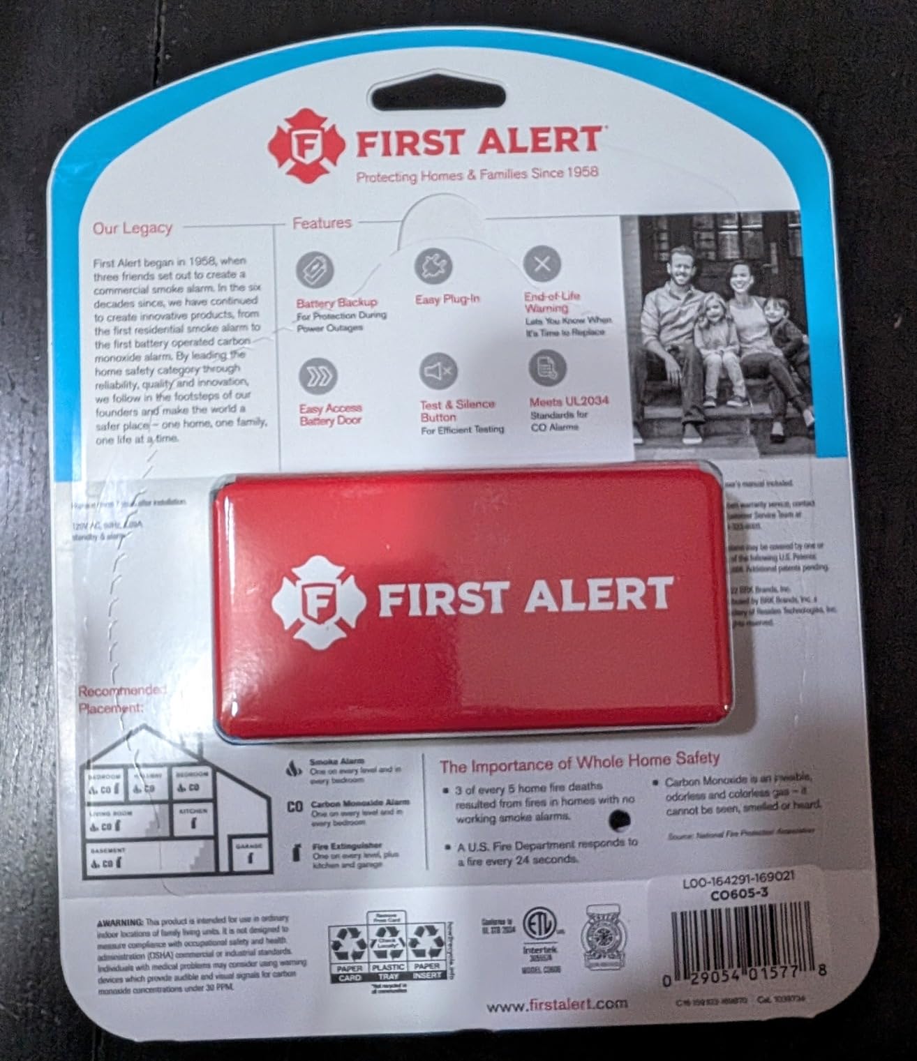 First Alert Carbon Monoxide Detector, Plug-In Alarm with Battery Backup, CO606, White, 1-Pack customer photo 2