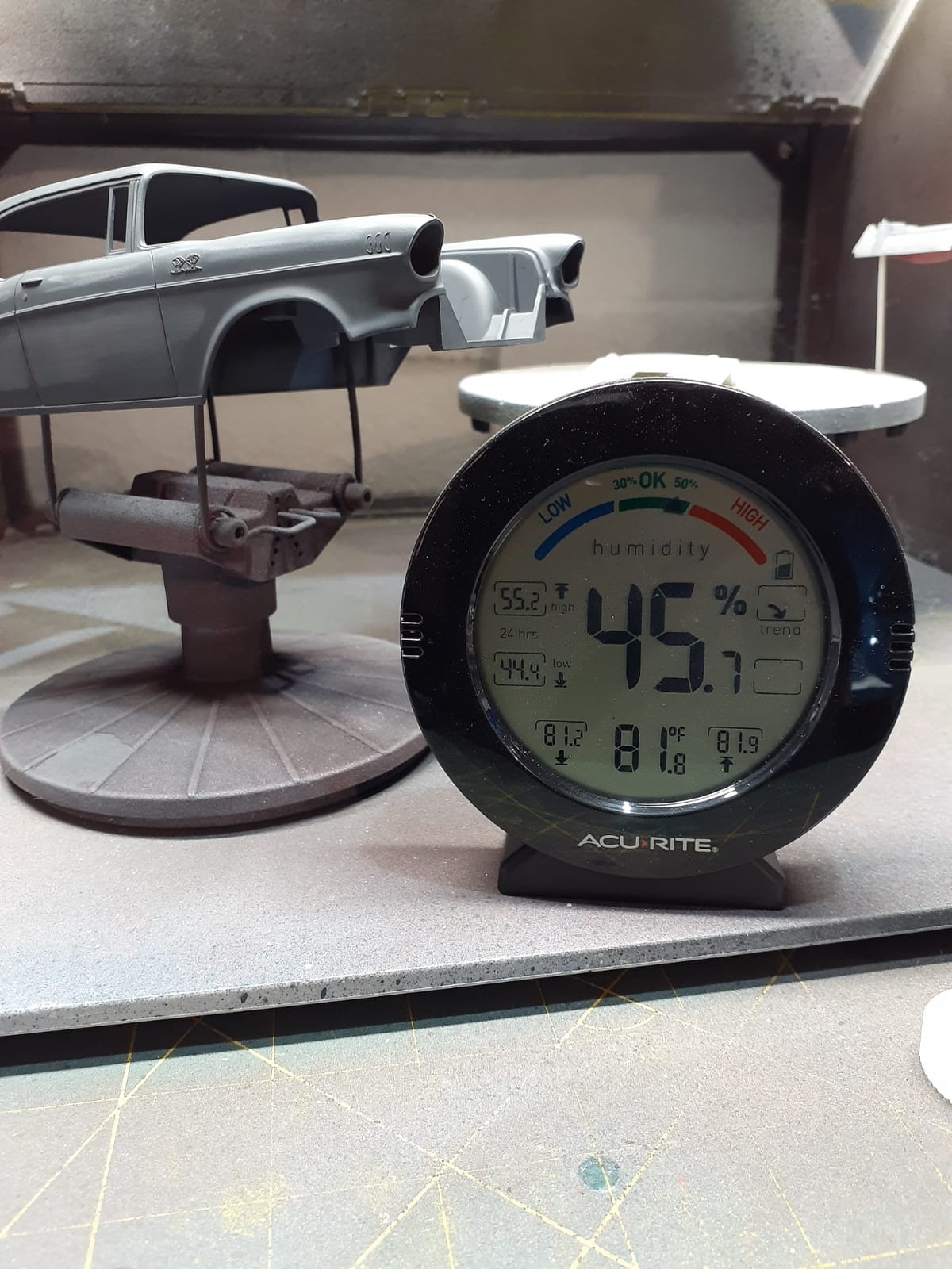 AcuRite 01080M Pro Accuracy Temperature and Humidity Gauge with Alarms, Black customer photo 1