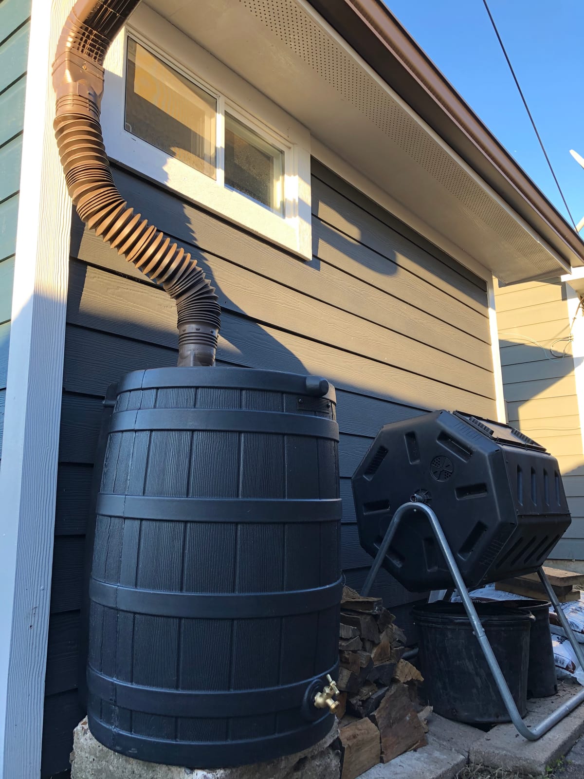 Good Ideas Rain Wizard Water Collection Barrel, 50 Gallon, Oak | Faux Wood Design - Plastic Outdoor Home Rain Barrel, Rainwater Storage Collector with Metal Spigot and Flat Back customer photo 2