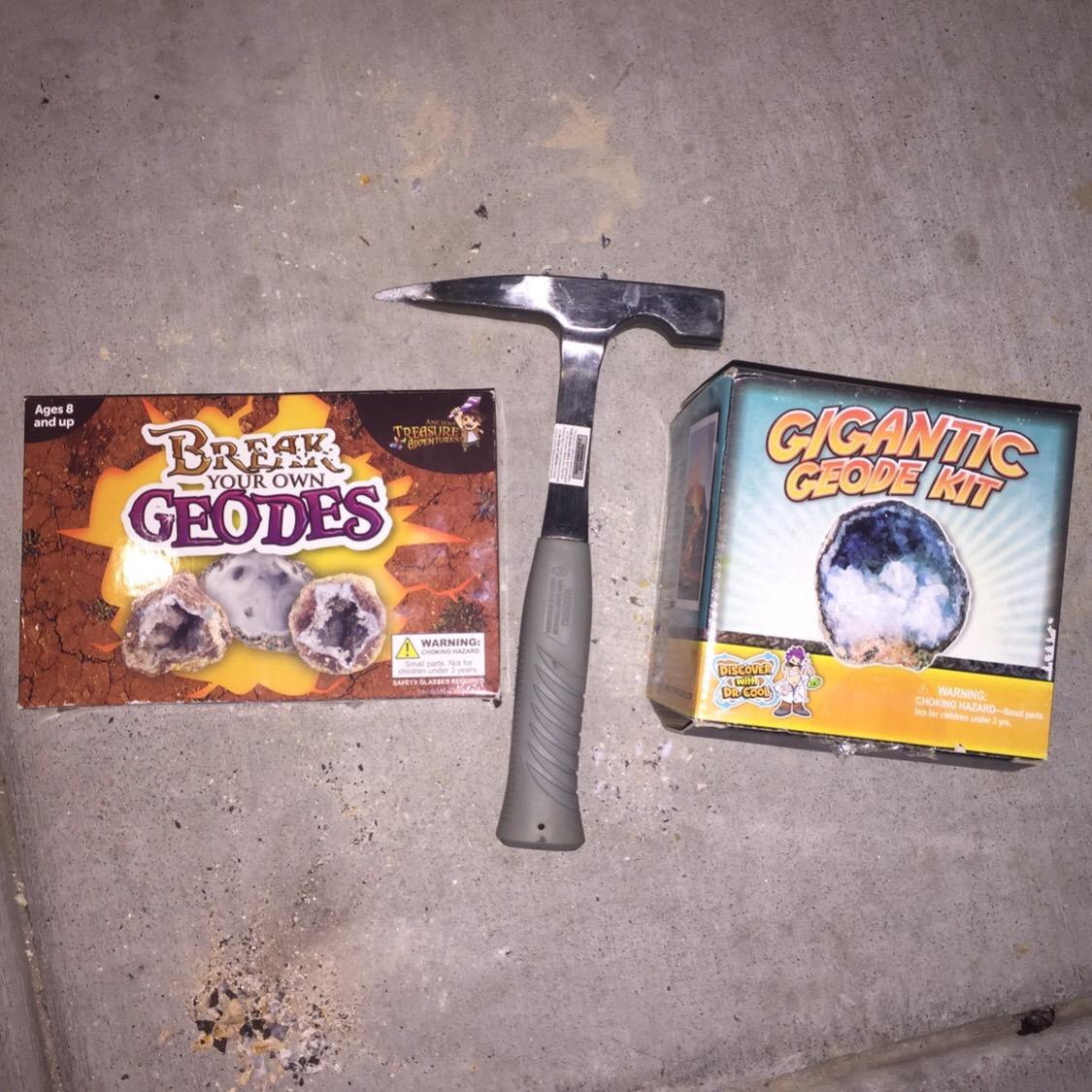 SE Solid Single Piece Drop Forged Rock Pick Hammer with Tip, 22 OZ. customer photo 2