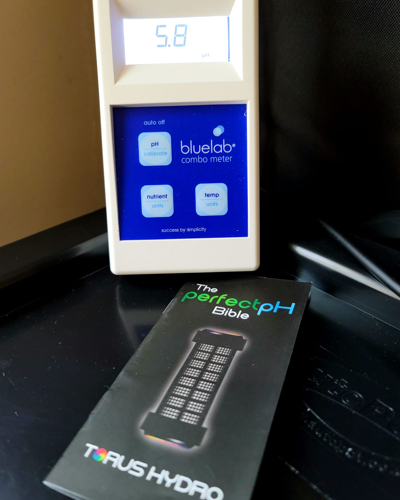 Bluelab Combo Meter for pH, Temperature and Conductivity (TDS) - Digital EC/TDS/PPM Tester for Hydroponics customer photo 2