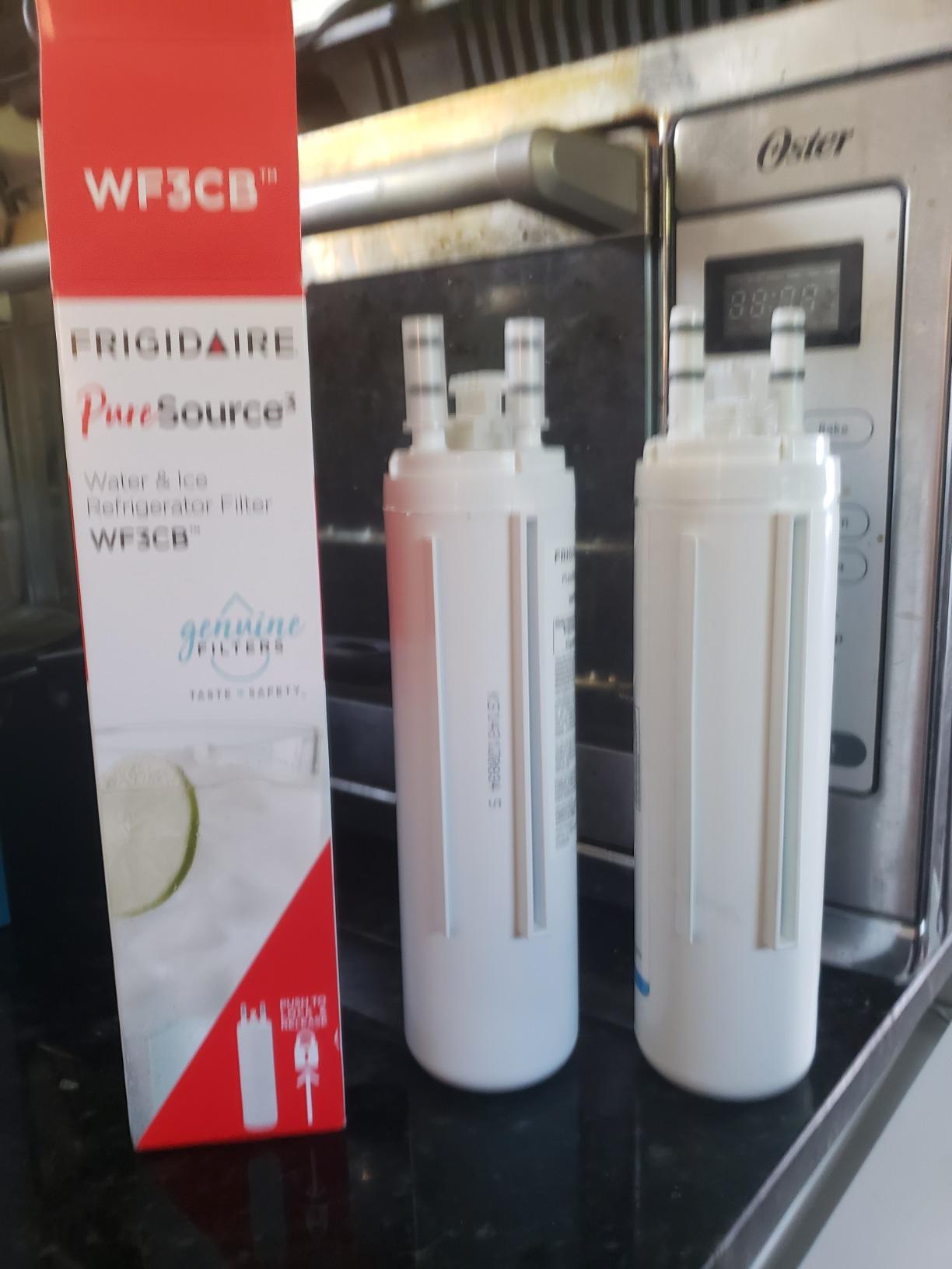 Frigidaire WF3CB Puresource3 Refrigerator Water Filter, White, 1 Count (Pack of 1) customer photo 2