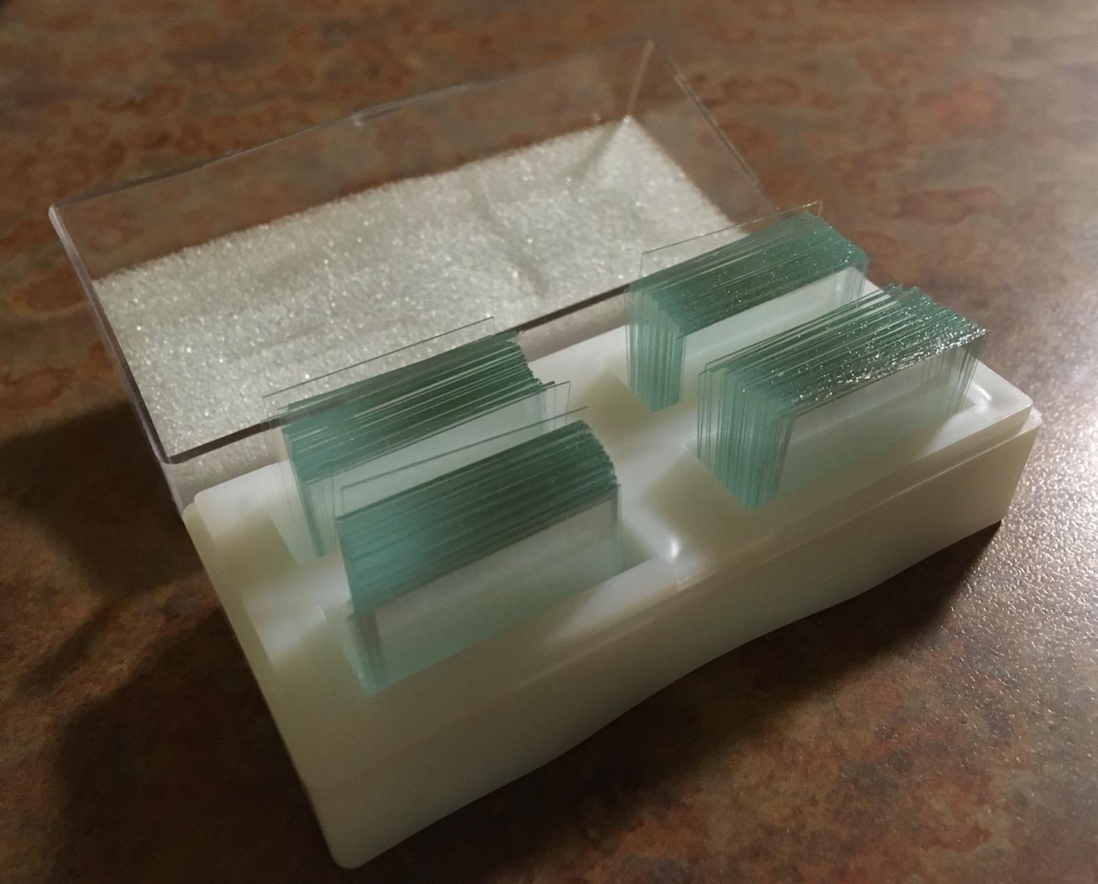 Standard Microscope Cover Slips, #1 Thick, 22x22mm, Karter Scientific 211Z3 (Pack of 200) customer photo 1