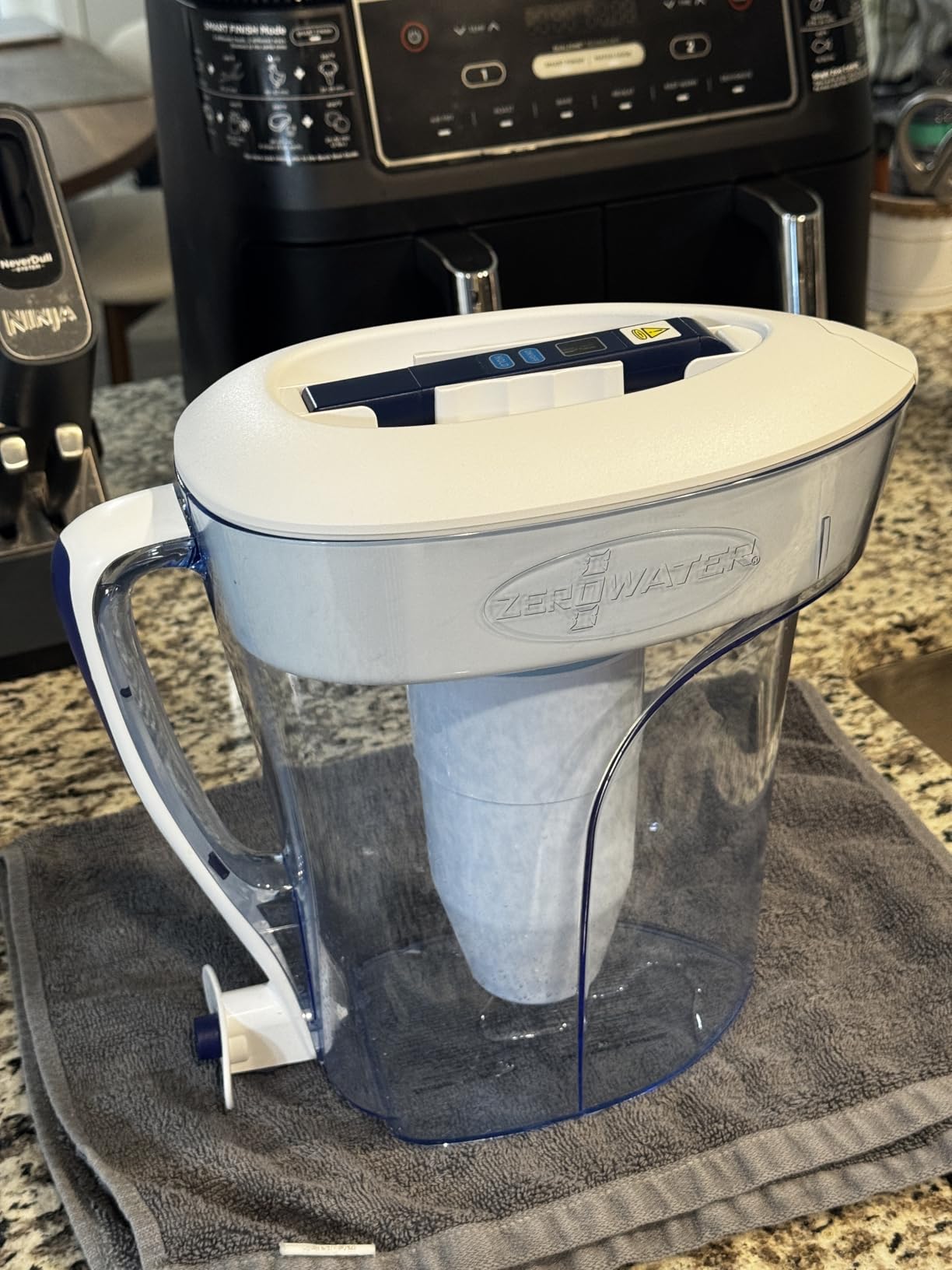 ZeroWater 10-Cup Pitcher Water Filter Removes PFOA/PFAS | IAPMO certified: Lead, PFOA/PFOS, chromium, mercury; 5-stage Advanced Filtration; 0 TDS Water Filter Pitcher customer photo 1