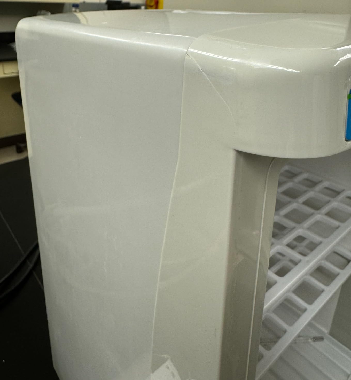 Benchmark Scientific H2200-H MyTemp Mini Digital Incubator, 0.75 Cubic Foot/20L Capacity, Heat only, Ambient + 1 to 60 Degrees C Temperature Range, 100-240V, with US Plug customer photo 1