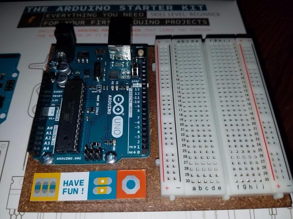 Official Arduino Starter Kit [K000007] - 12 DIY Projects with Electronic Components & English Projects Book - Original Kit from Italy customer photo 1