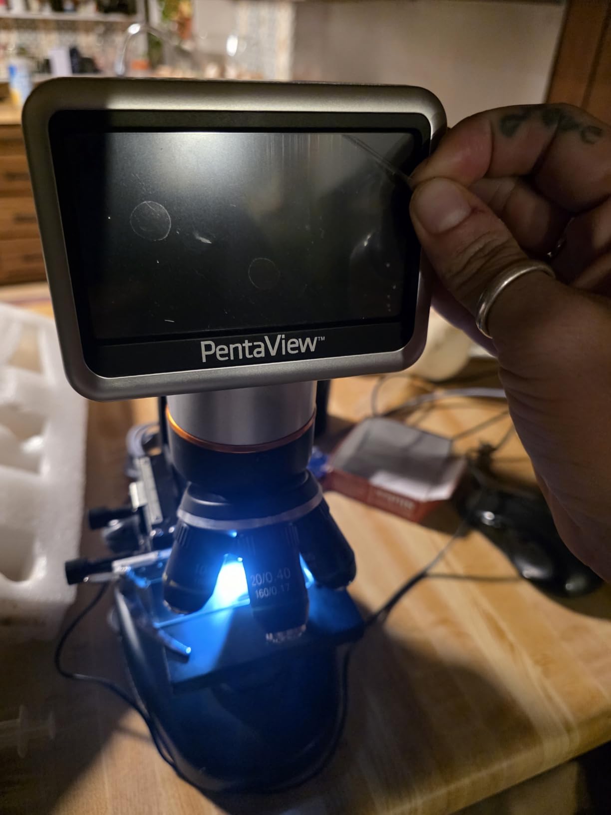 Celestron - LCD Digital Microscope II - 3.5