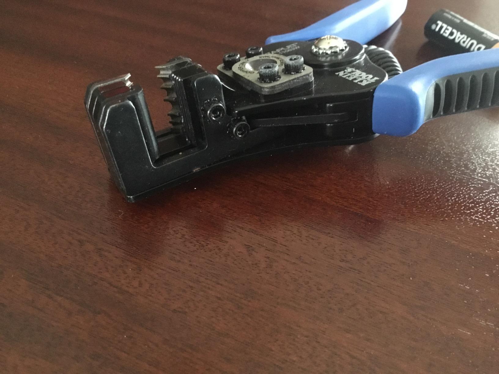 Klein Tools 11063W Wire Cutter/Stripper, Heavy Duty Automatic Tool for 8-20 AWG Solid and 10-22 AWG Stranded customer photo 1