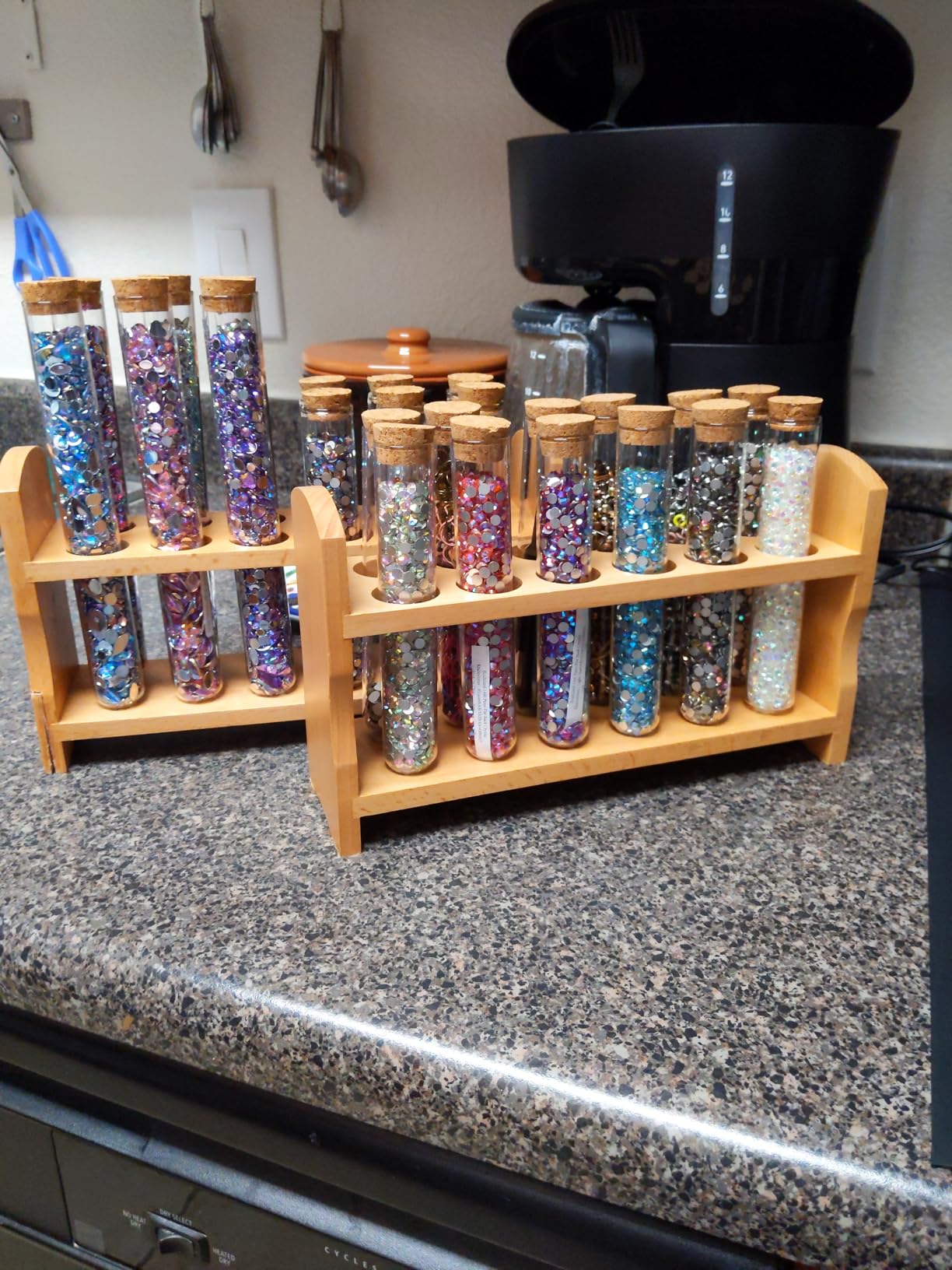 EISCO Wooden Test Tube Rack - Accommodates 12 Tubes, up to 28mm - 10.25