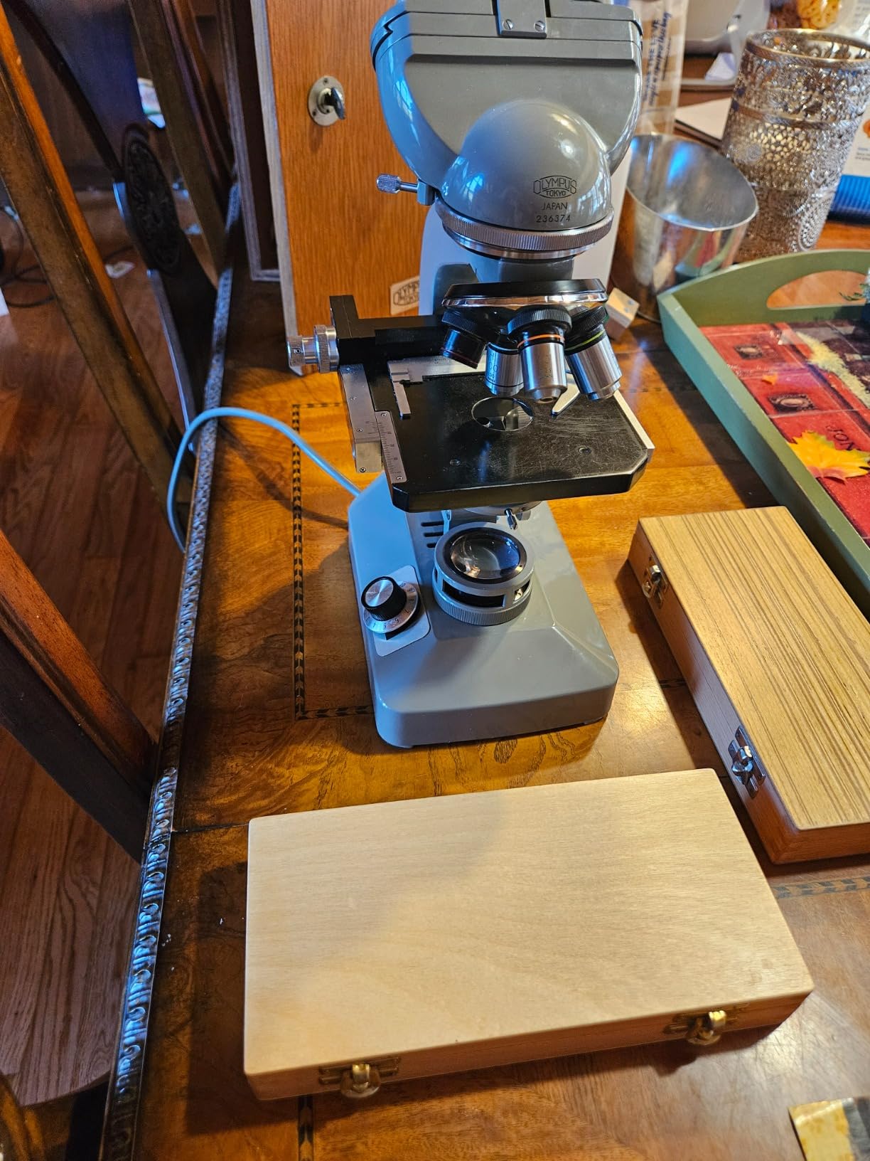 United Scientific Wooden Microscope Slide Box, 50 Slots with Hinged Lid customer photo 1
