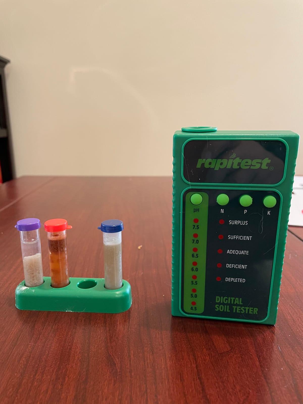 Luster Leaf 1605 Rapitest Digital Soil Testing Kit customer photo 1