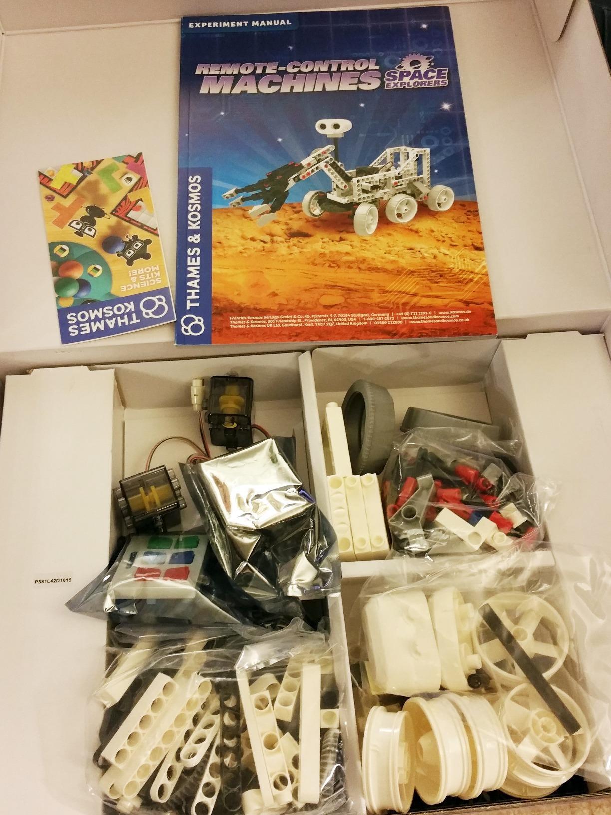 Thames & Kosmos Remote-Control Machines: Space Explorers | Science & Engineering Stem Experiment Kit | Build 10 Real Working Models | Parents' Choice Gold Award Winner customer photo 1