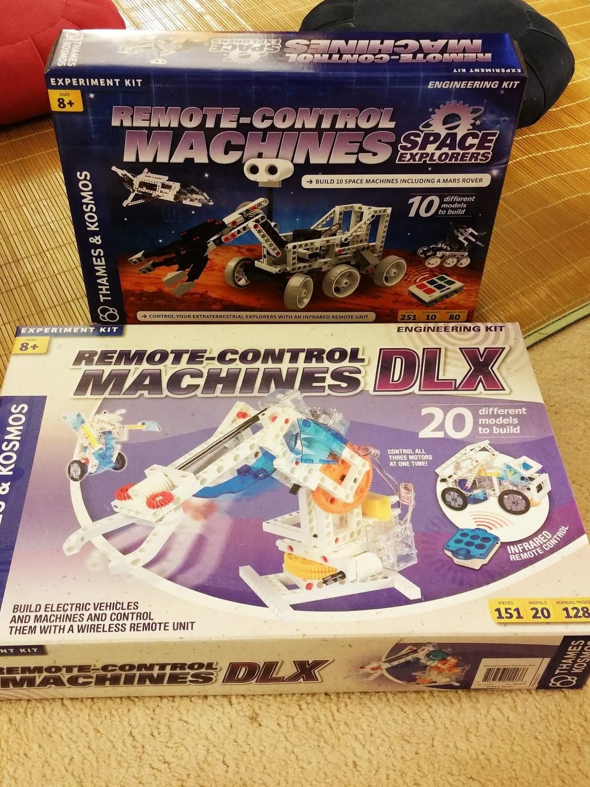 Thames & Kosmos Remote-Control Machines: Space Explorers | Science & Engineering Stem Experiment Kit | Build 10 Real Working Models | Parents' Choice Gold Award Winner customer photo 2