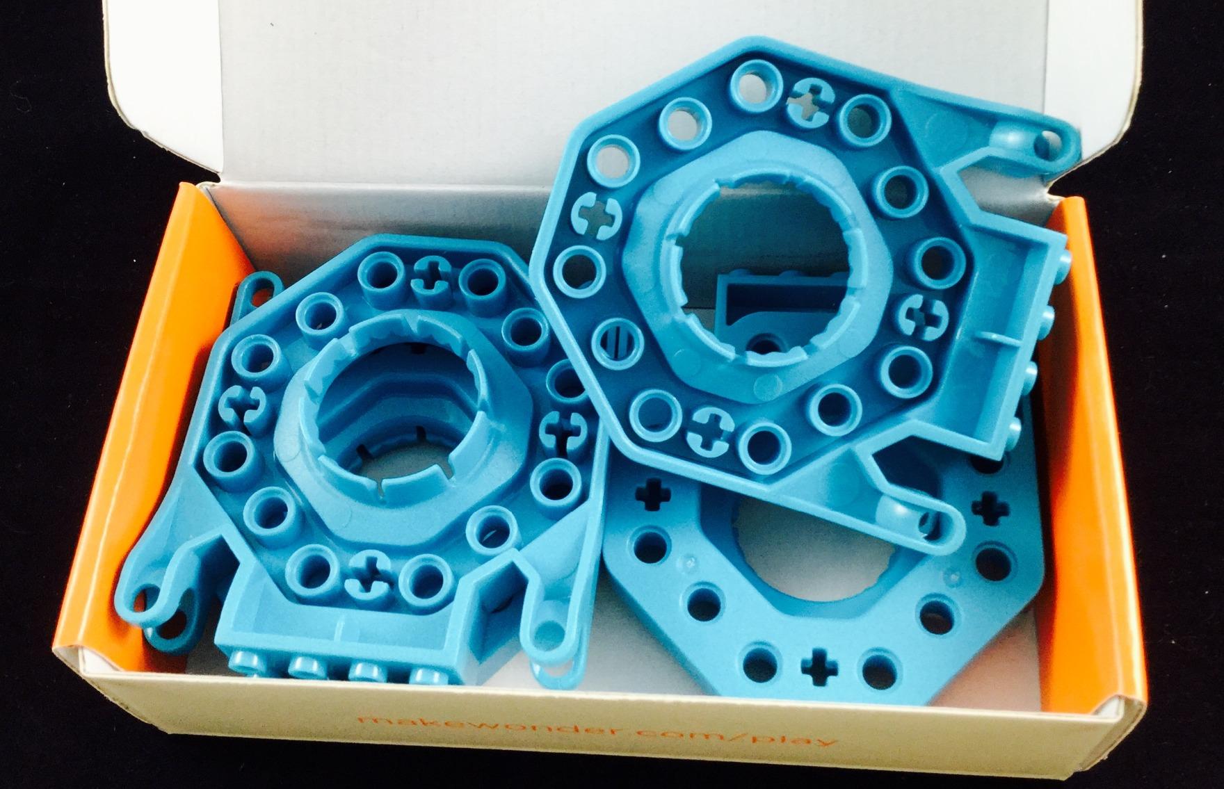 Building Bricks Extensions | Customize Dash with Building Brick Extension Set - Fun Accessory for STEM Robot Toys for Kids 6 and Older customer photo 2