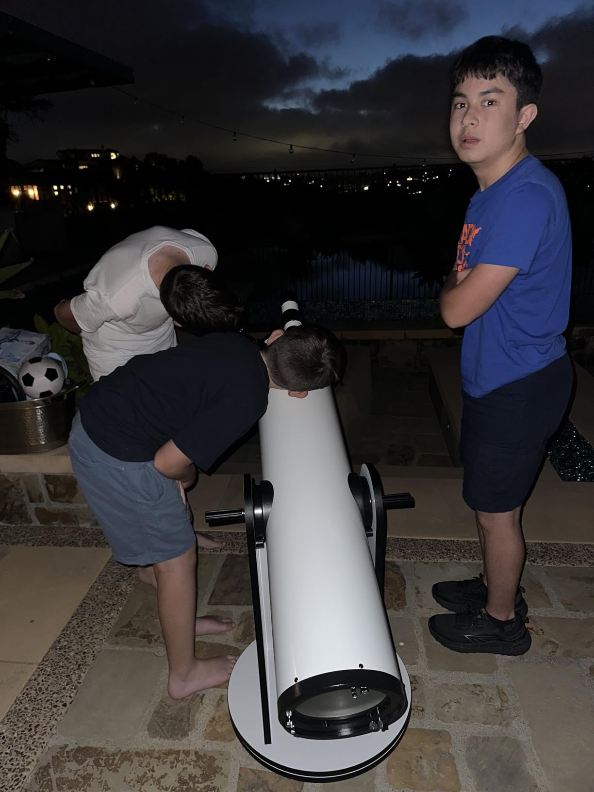 Sky Watcher Sky-Watcher Classic 250 Dobsonian 10-inch Telescope - Solid-Tube - Simple, Traditional Design - Easy to Use, Perfect for Beginners (S11620) customer photo 1