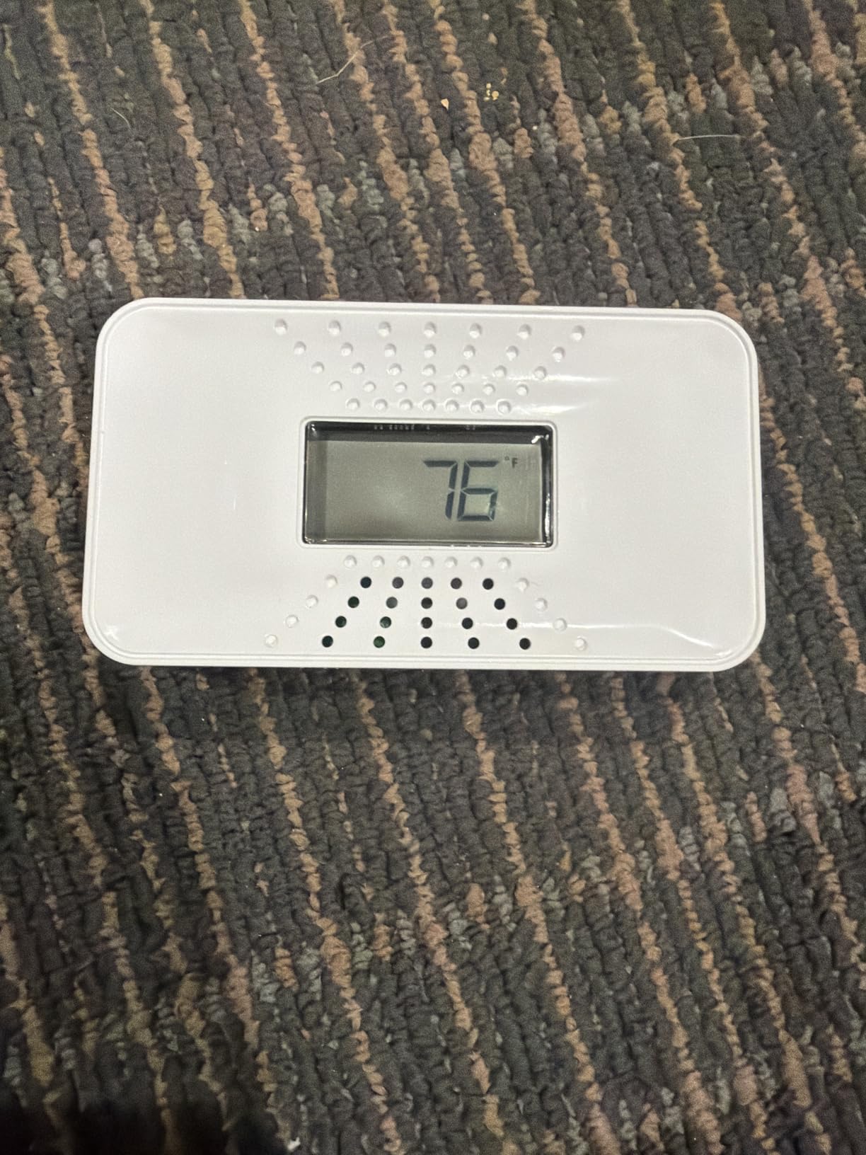 First Alert 10-Year Battery Carbon Monoxide Alarm with Digital Display | CO710 customer photo 2