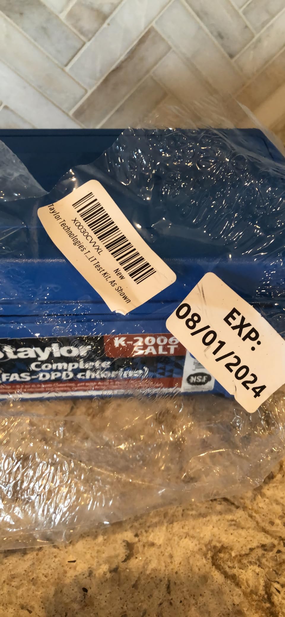 Taylor Technologies K-2006-SALT FAS-DPD, 9-in-1 Saltwater Pool Test Kit | Tests Free & Combined Chlorine, Sodium Chloride, pH, Acid/Base Demand, Alkalinity, Hardness & Cyanuric Acid customer photo 1