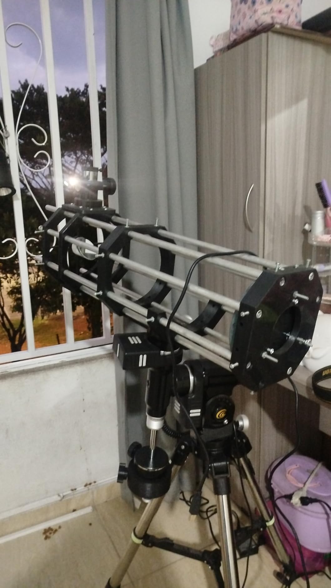 Astromania Red Dot Finder, StarPointer Telescope Finder Scope with Bracket customer photo 2
