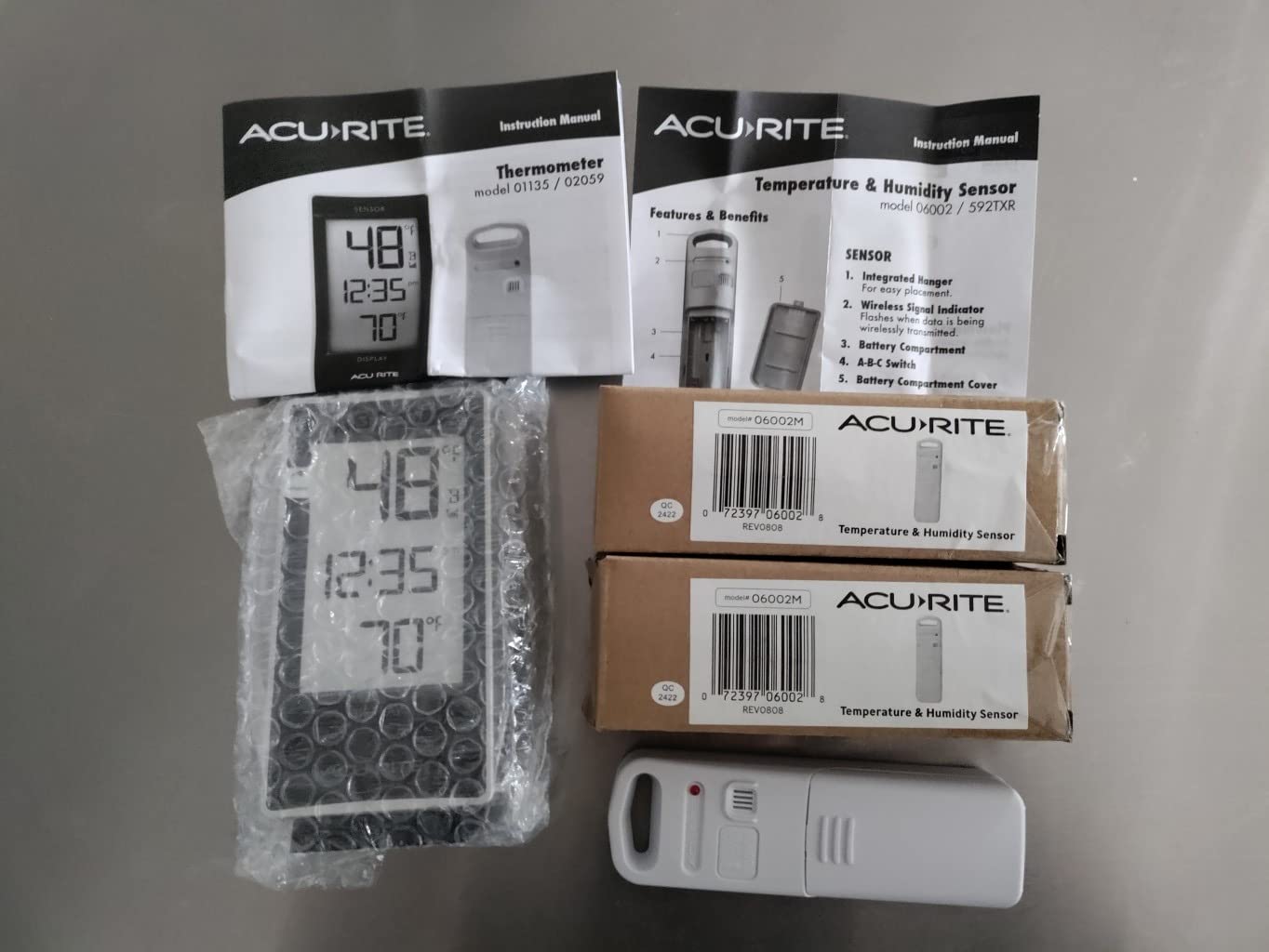AcuRite 01090M Multi-Sensor Thermometer with 3 Indoor/Outdoor Temperature Sensors customer photo 1
