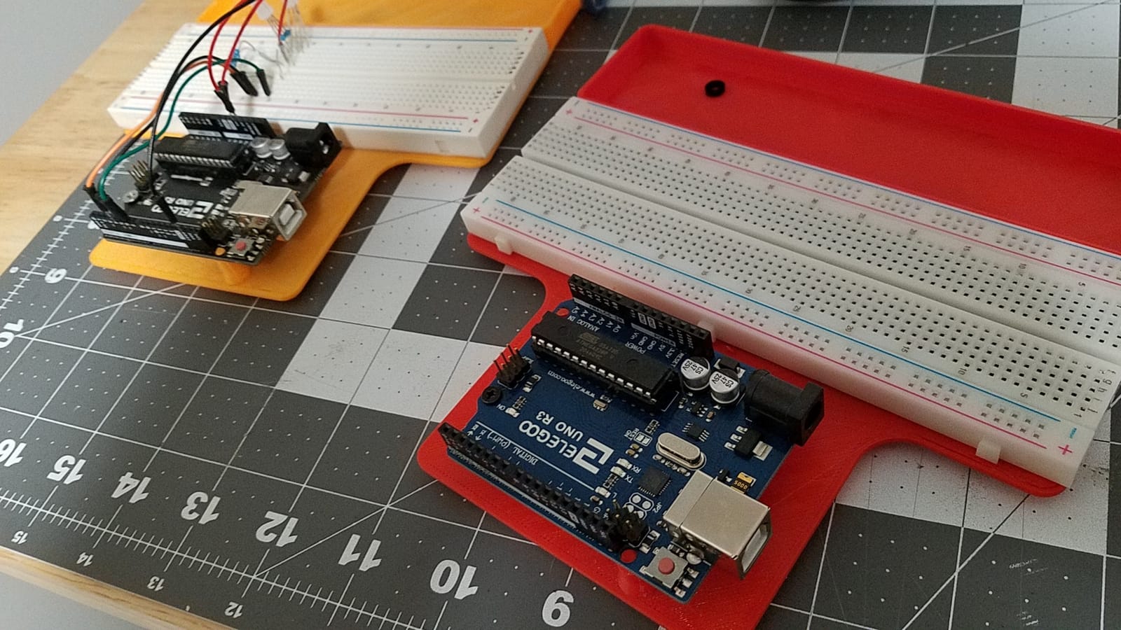 ELEGOO UNO R3 Basic Starter Kit with Tutorial Compatible with Arduino IDE | PDF Tutorial, Basic Electronic Components Kit for Arduino Beginner, Learn Coding with Guided Projects customer photo 1