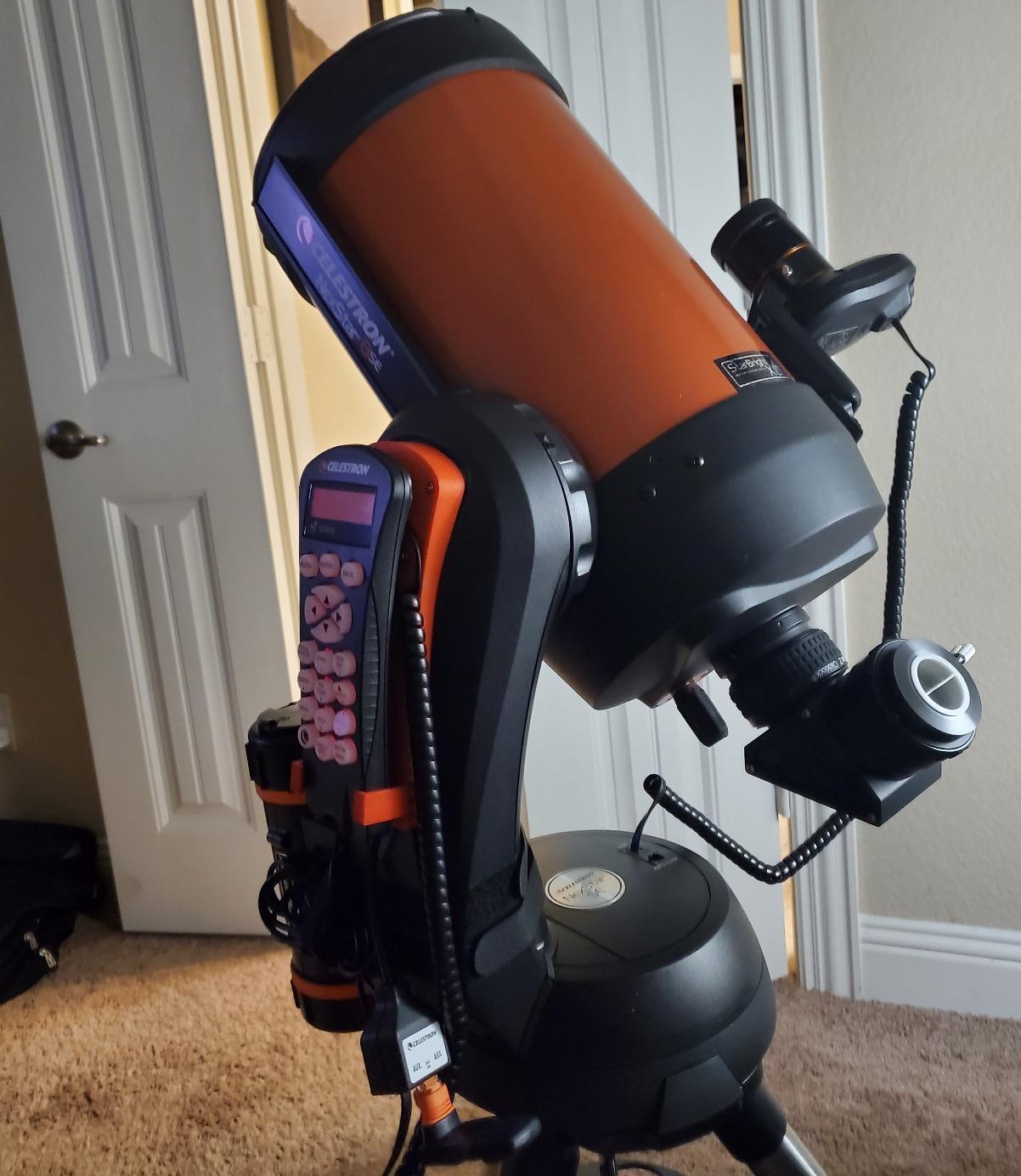 Celestron PowerTank Lithium 12V Rechargeable Telescope Battery Pack | Safe 12V Power Supply for Telescopes, Rechargeable LiFePO4 Battery, Large 10-hr/86 Wh Capacity, Flashlight, 2 USB Ports customer photo 2