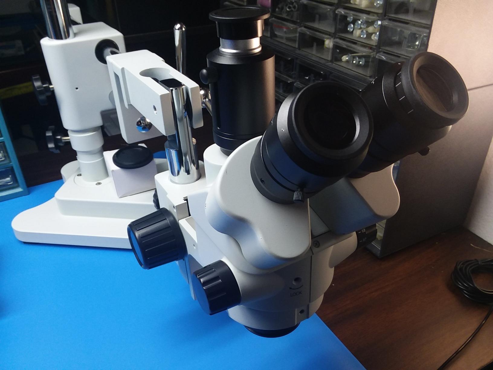 AmScope SM-4NTP 45X Simul-Focal Stereo Lockable Zoom Microscope on Dual-Arm Boom Stand, 7X-45X Magnification, 76mm Holder Ring, 360 Degree Multi-Axis Head Rotation, Heavy-Duty Boom Stand customer photo 1
