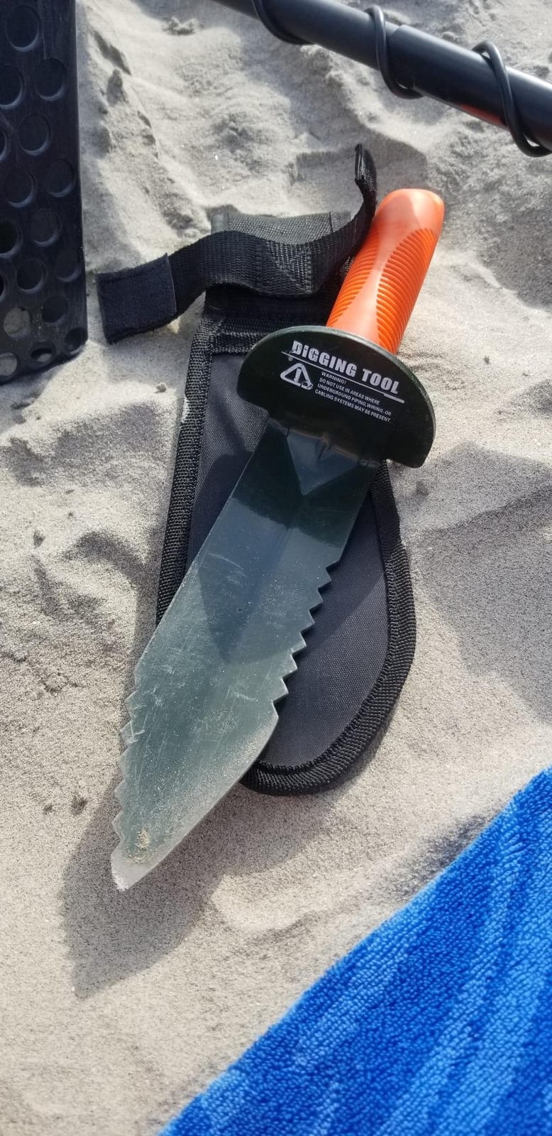 SE Prospector's Serrated Edge Digger Compact Shovel Trowel for Gardening, Metal or Gold Prospecting and Detecting - Includes Carrying Sheath customer photo 1