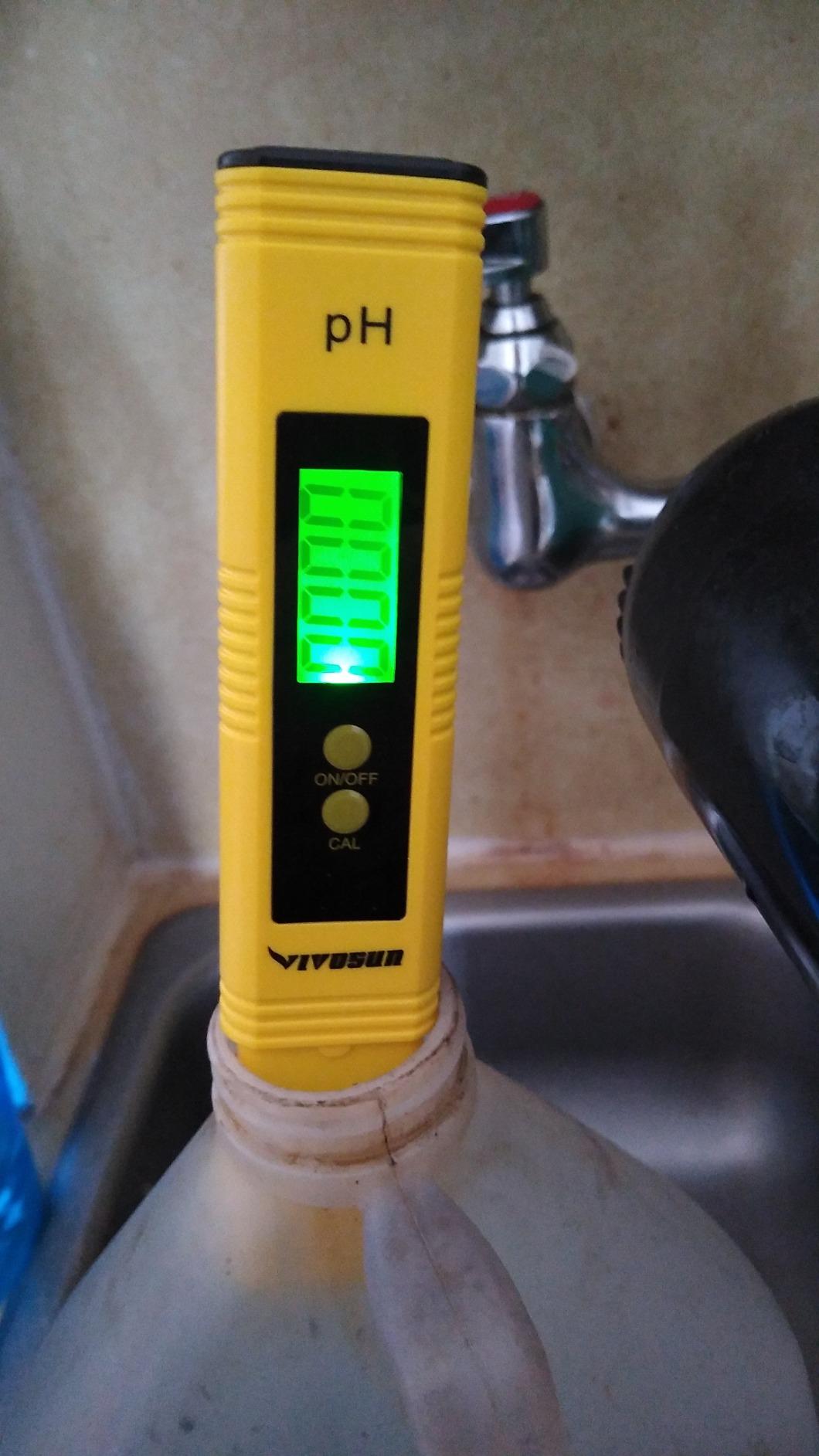 VIVOSUN Digital pH Meter 0.01 Accuracy Pen Tester for Water Hydroponics | ±0.01 pH Accuracy, ATC, Auto Calibration, Backlit LCD, Memory, Compact, UL Certified, for Hydroponics Aquarium Pool Drinking customer photo 1
