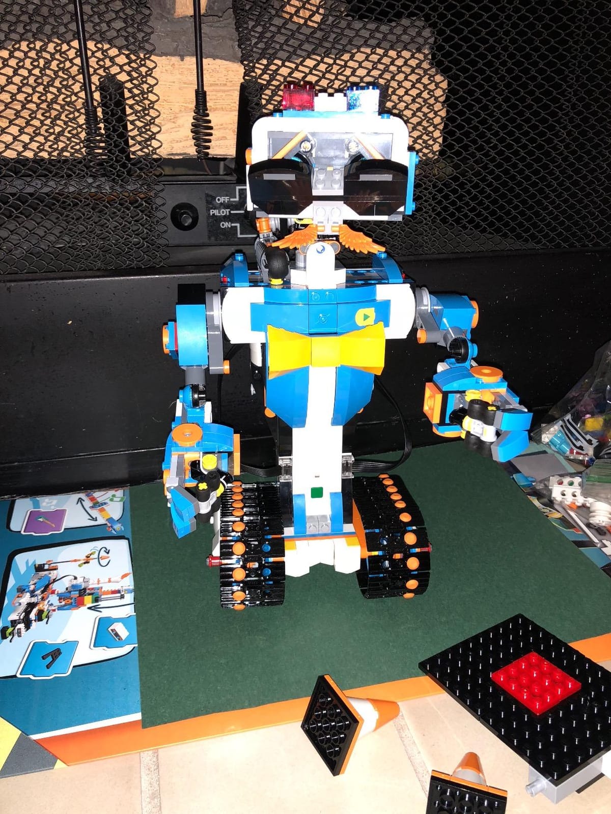 Boost Creative Toolbox 17101 Fun Robot Building Set and Educational Coding Kit for Kids, Award-Winning STEM Learning Toy (847 Pieces) customer photo 1