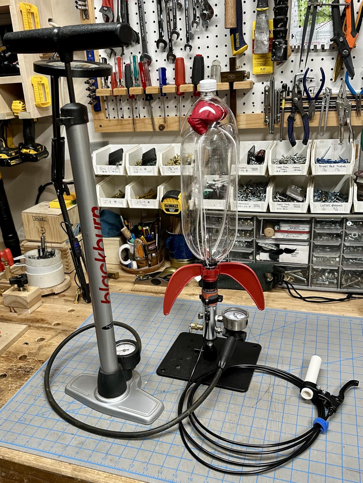 StratoLauncher IV Deluxe Water Rocket Launcher + StratoFins Kit customer photo 2