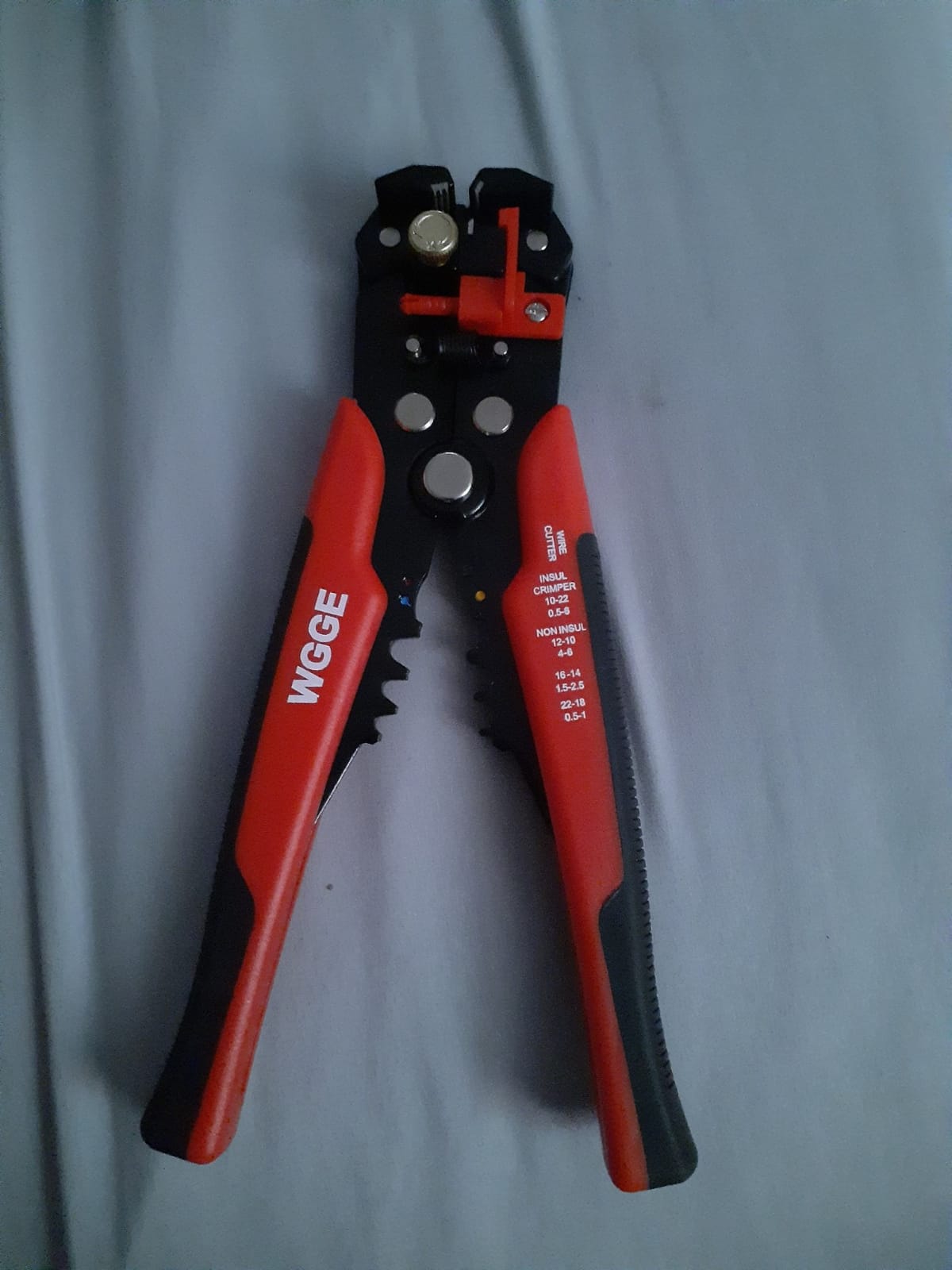 WGGE WG-014 3-in-1 Self-Adjusting Wire Stripper, Wire Cutter and Crimper, 10-24 AWG, Adjustable Stripping Length with Comfortable Non-Slip Grip customer photo 1