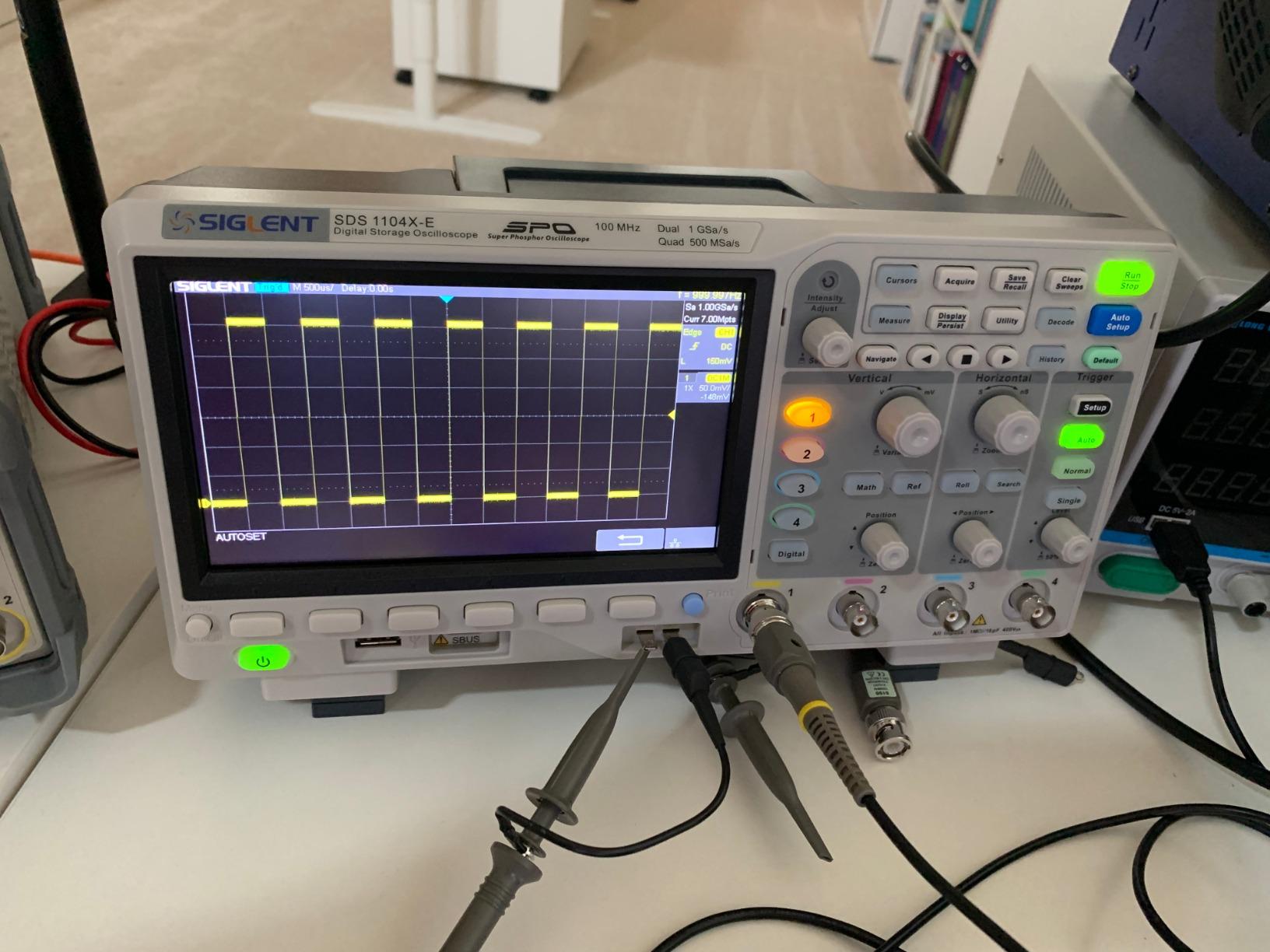 Siglent Technologies SDS1104X-E 100Mhz Digital Oscilloscope 4 Channels Standard Decoder, Grey customer photo 2