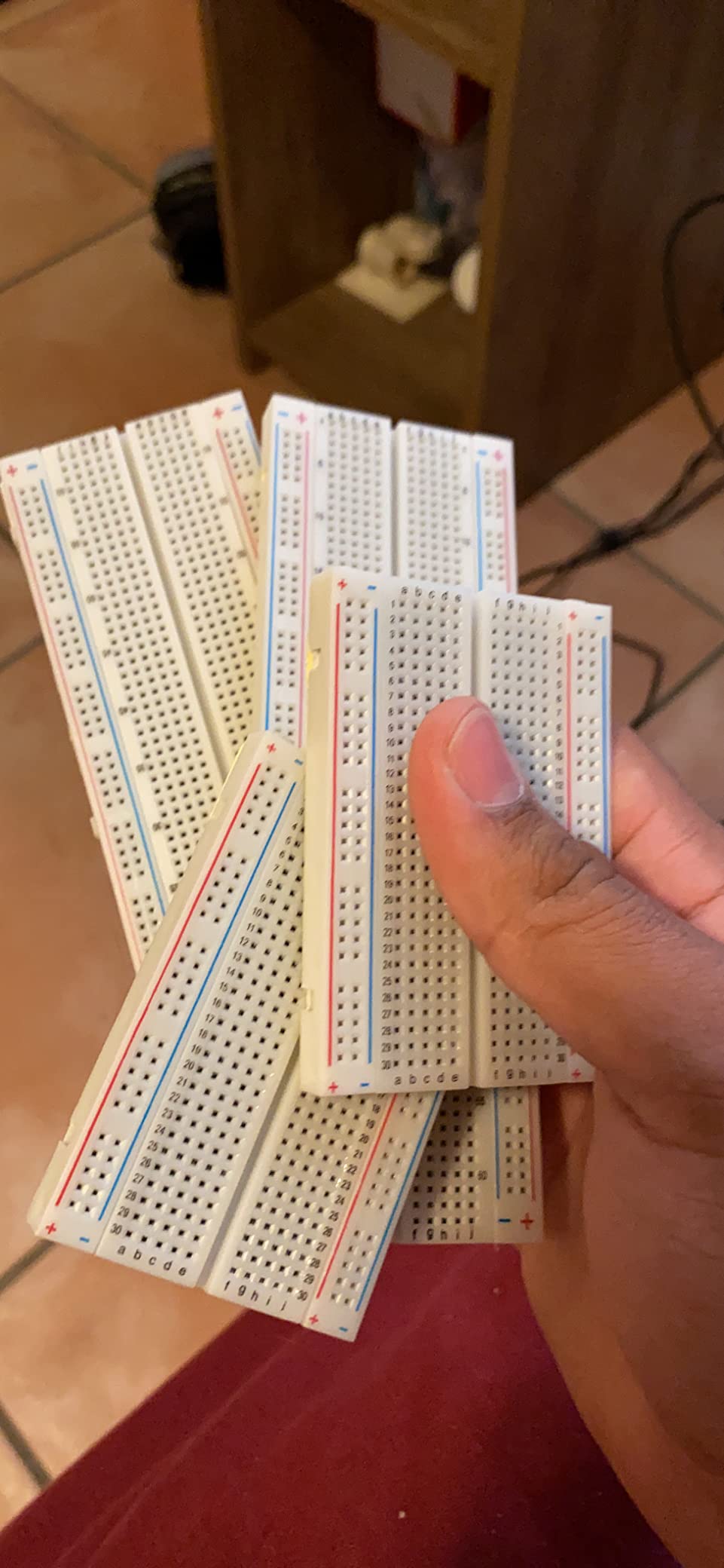 4PCS Breadboards Kit Include 2PCS 830 Point 2PCS 400 Point Solderless Breadboards for Proto Shield Distribution Connecting Blocks customer photo 1