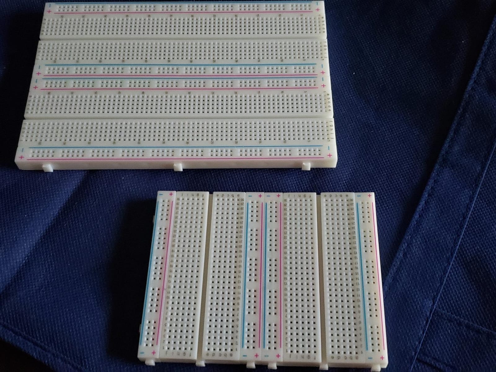 4PCS Breadboards Kit Include 2PCS 830 Point 2PCS 400 Point Solderless Breadboards for Proto Shield Distribution Connecting Blocks customer photo 2