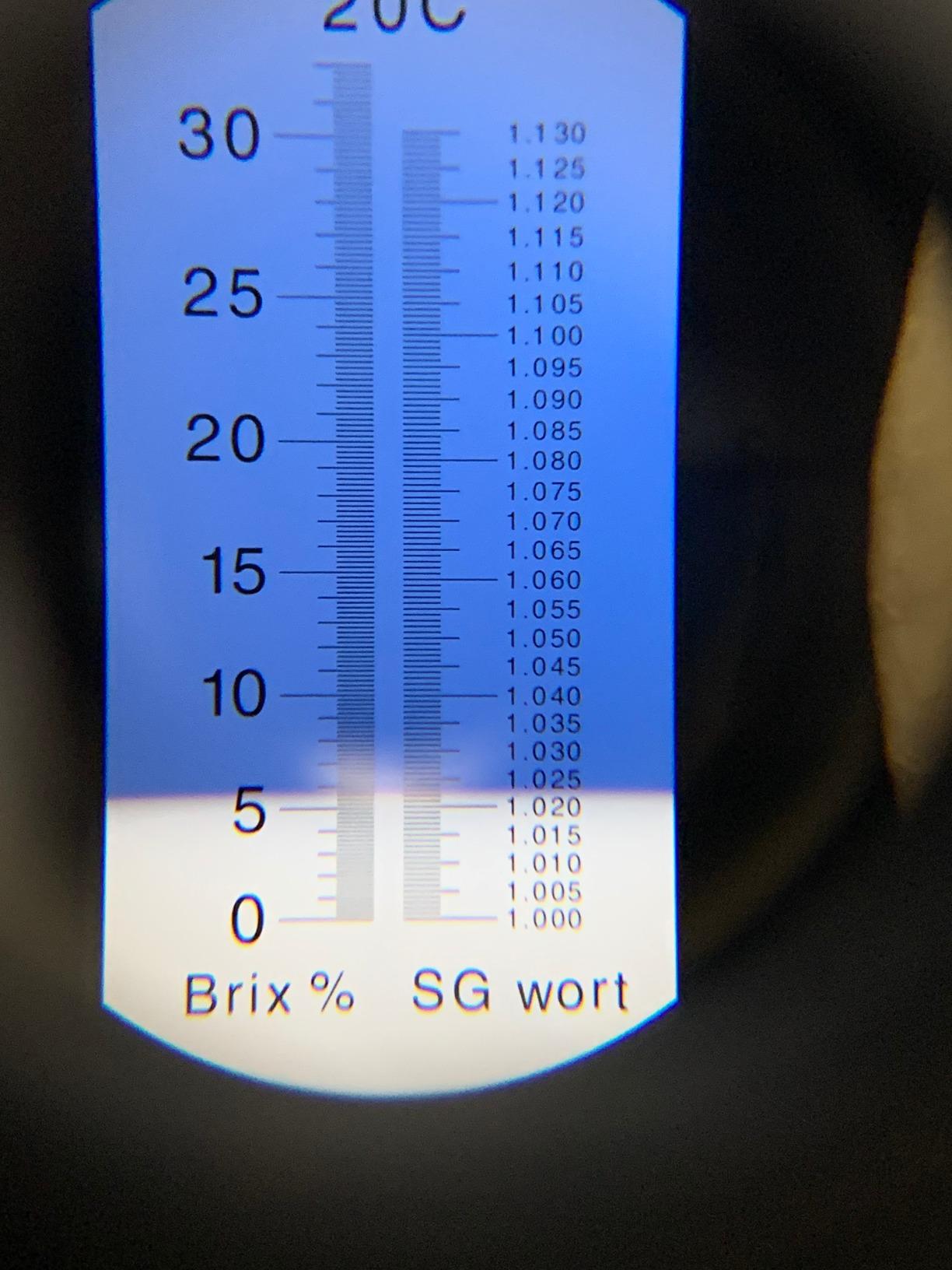 Tiaoyeer Brix Refractometer with ATC, Digital Handheld for Beer Wine Brewing, Dual Scale - Specific Gravity 1.000-1.130 and Brix 0-32% customer photo 1