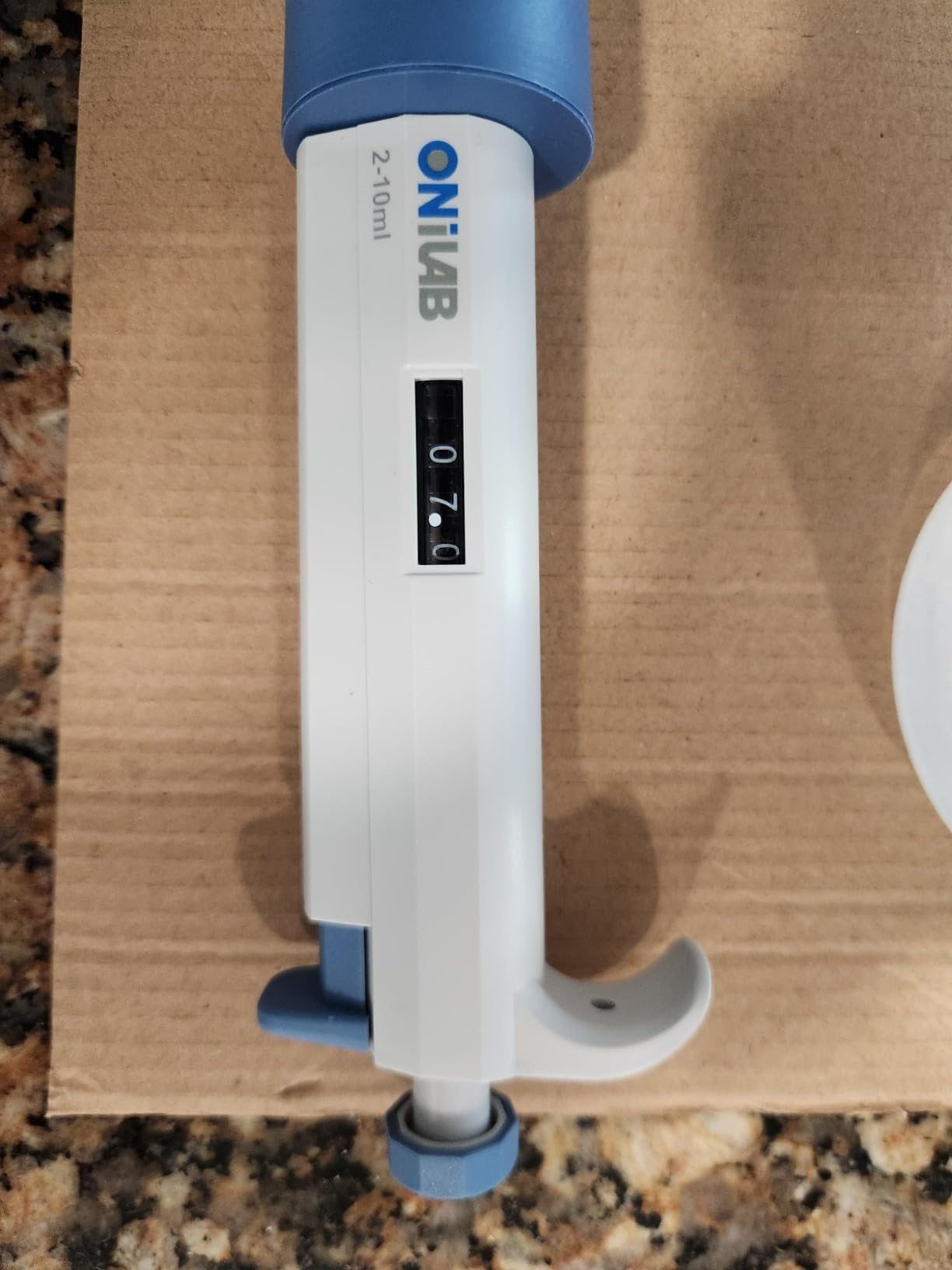 ONiLAB Single Channel Adjustable Pipettor, Micropipette 0.5-10μL | Ergonomic Design, Clear Volume Display, Adjustable Volume Control, Precise Liquid Handling, Autoclavable customer photo 2