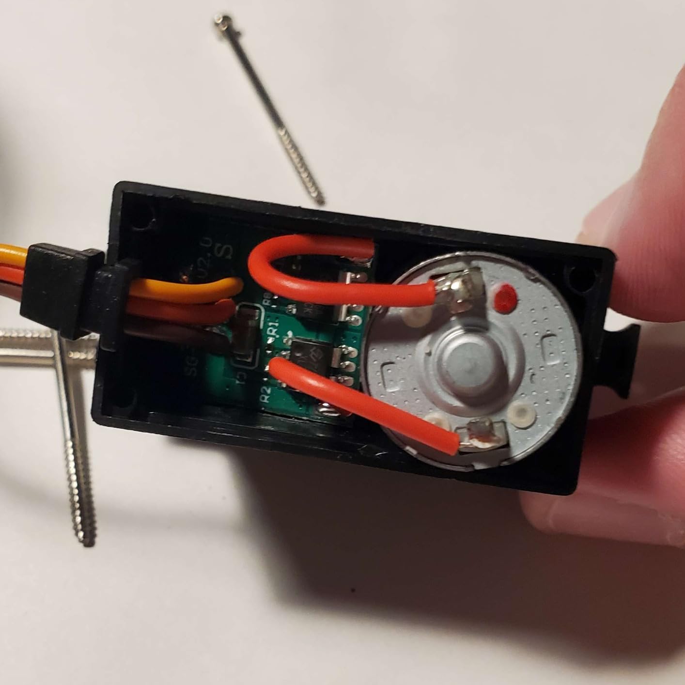 Deegoo-FPV MG995 Metal Gear Digital Servos, 4-Pack | 13kg-cm torque at 6V, 180 travel, metal gears and ball bearing design for RC vehicles, robots and mechanical arms. customer photo 2