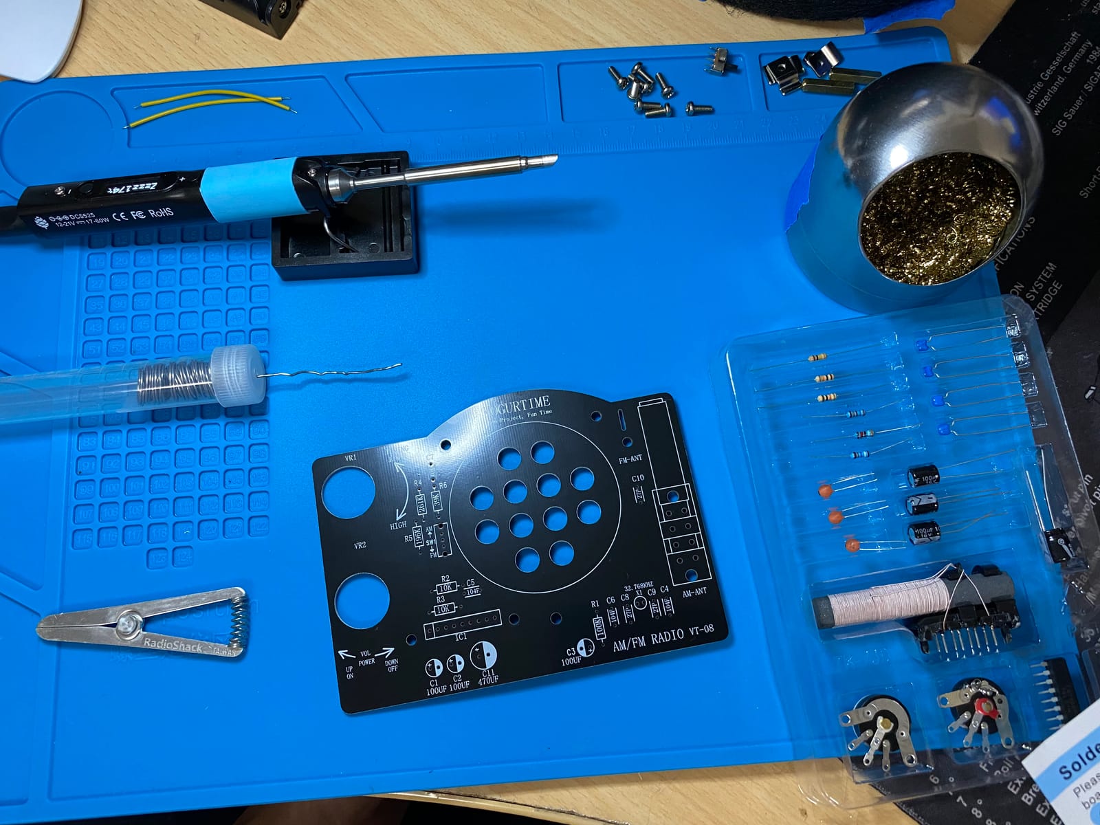 AM FM Radio Kit Soldering Project Kit for Learning Practicing Teaching Electronics, Great STEM Project and Gift, New Version customer photo 2