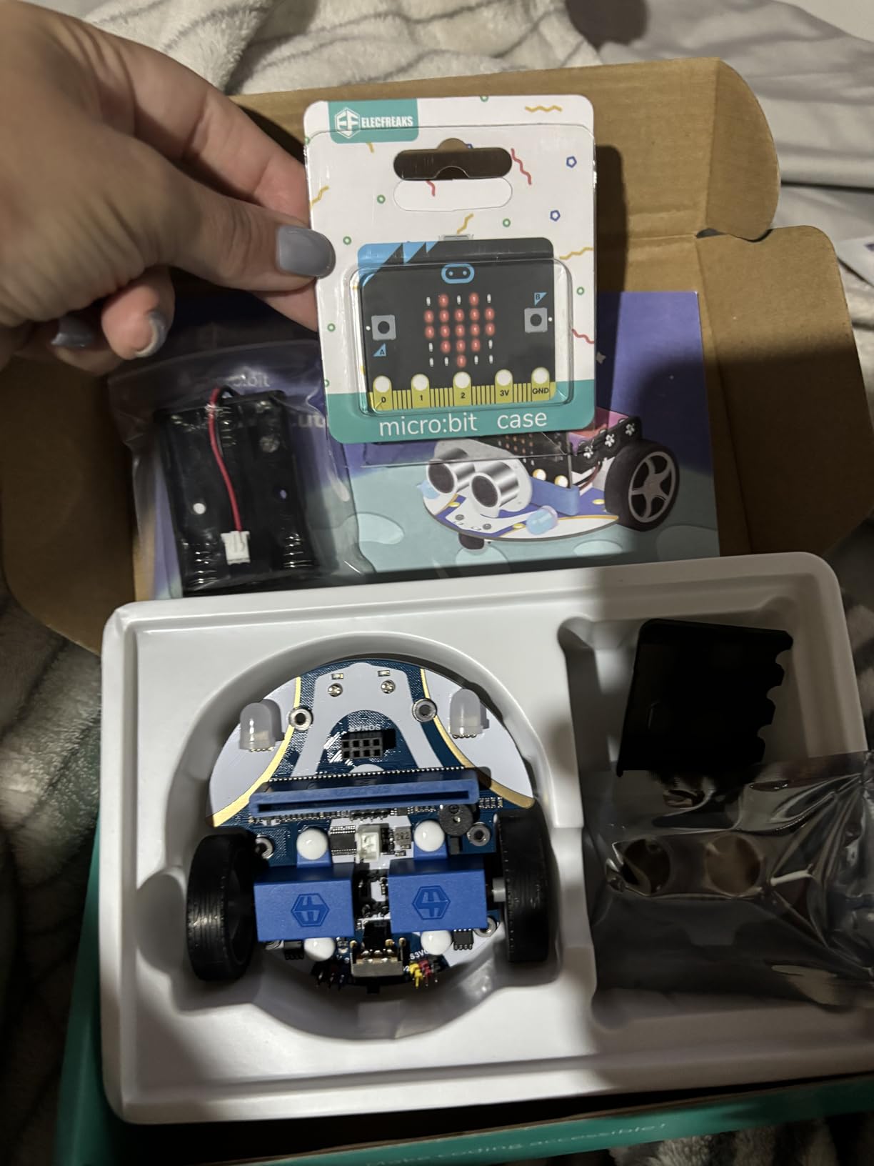 ELECFREAKS microbit Mini Cutebot Kit Compatible with BBC Micro:bit V2 and V1, DIY Programmable Robot Car Kit, STEM Educational Project, Graphical Makecode Coding Car(Without Micro:bit and AAA Battery) customer photo 1