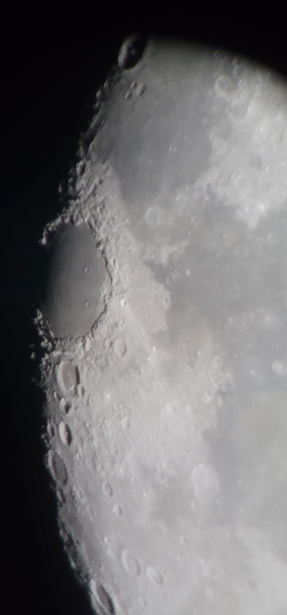 Celestron StarSense Explorer LT 114AZ Newtonian Smartphone Guided Telescope | Smartphone App Sky Navigation customer photo 1