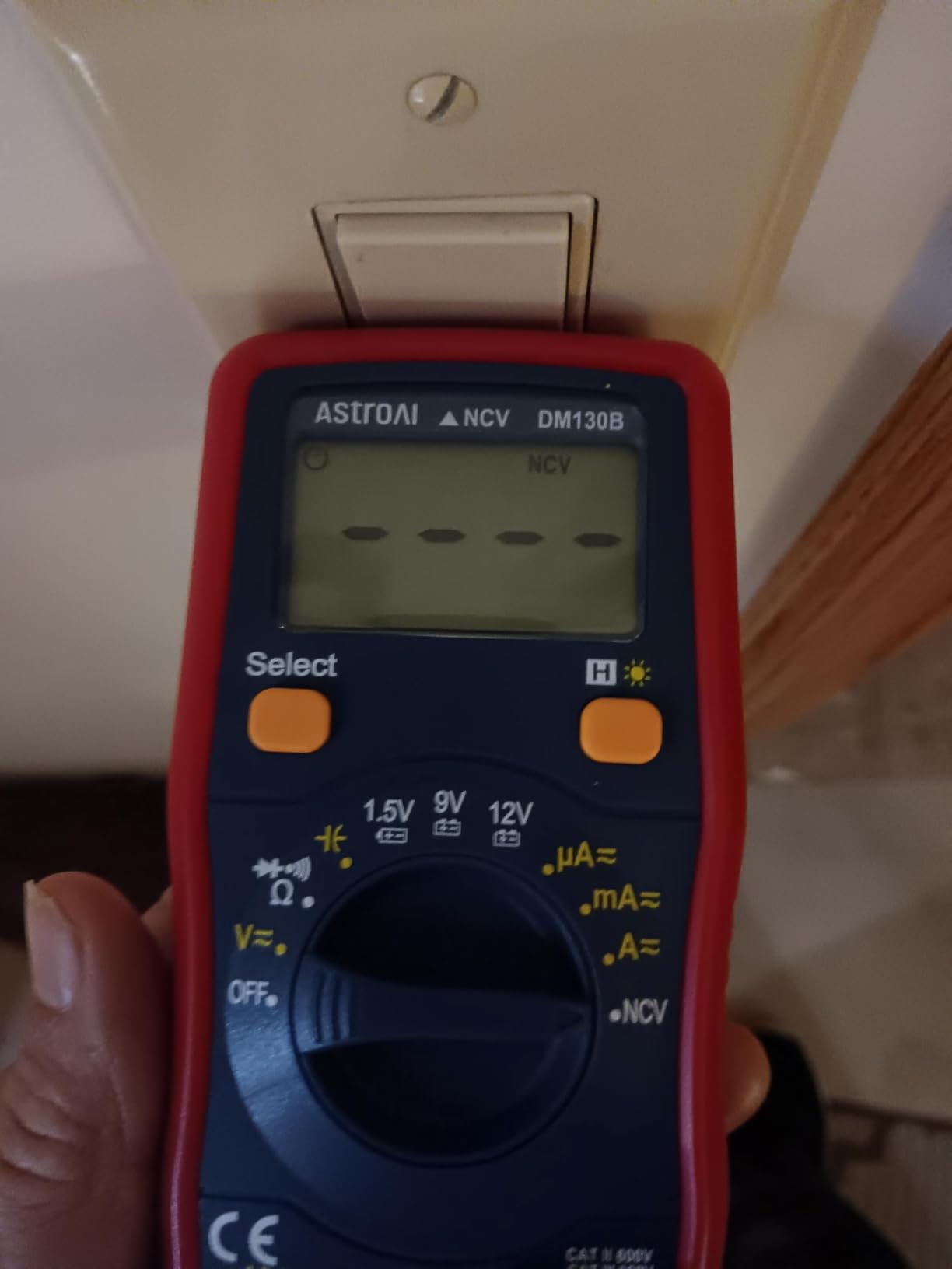 AstroAI DM130B Multimeter, 4000 Counts, Auto-Ranging, Capacitance Testing | Measures AC/DC Voltage, Current, Resistance, Capacitance, NCV, 1.5V/9V/12V Battery Modes, CAT III 600V customer photo 1