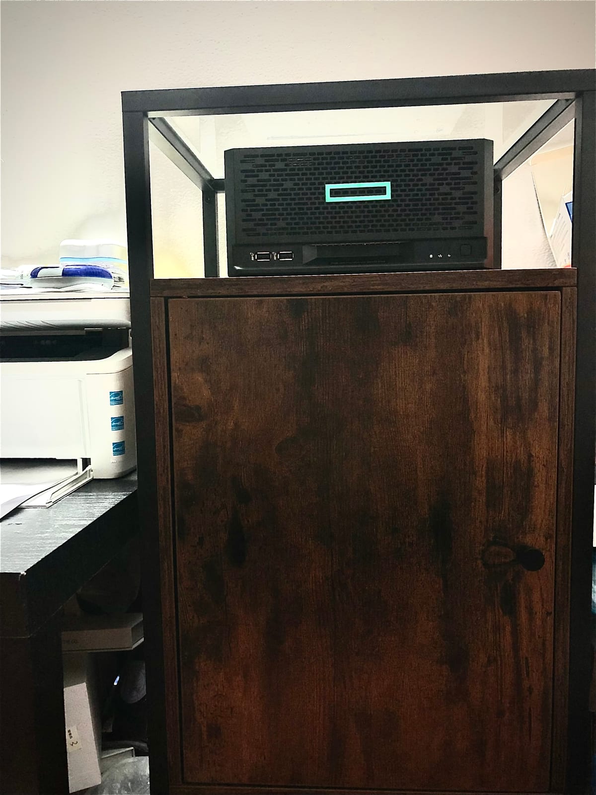 HPE ProLiant MicroServer Gen10 Plus Server with one Intel Xeon E-2224 Processor, 16 GB Memory, and 4 Large Form Factor (LFF) Non-hot Plug Drive Bays customer photo 1