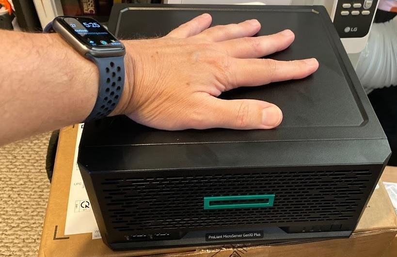 HPE ProLiant MicroServer Gen10 Plus Server with one Intel Xeon E-2224 Processor, 16 GB Memory, and 4 Large Form Factor (LFF) Non-hot Plug Drive Bays customer photo 2