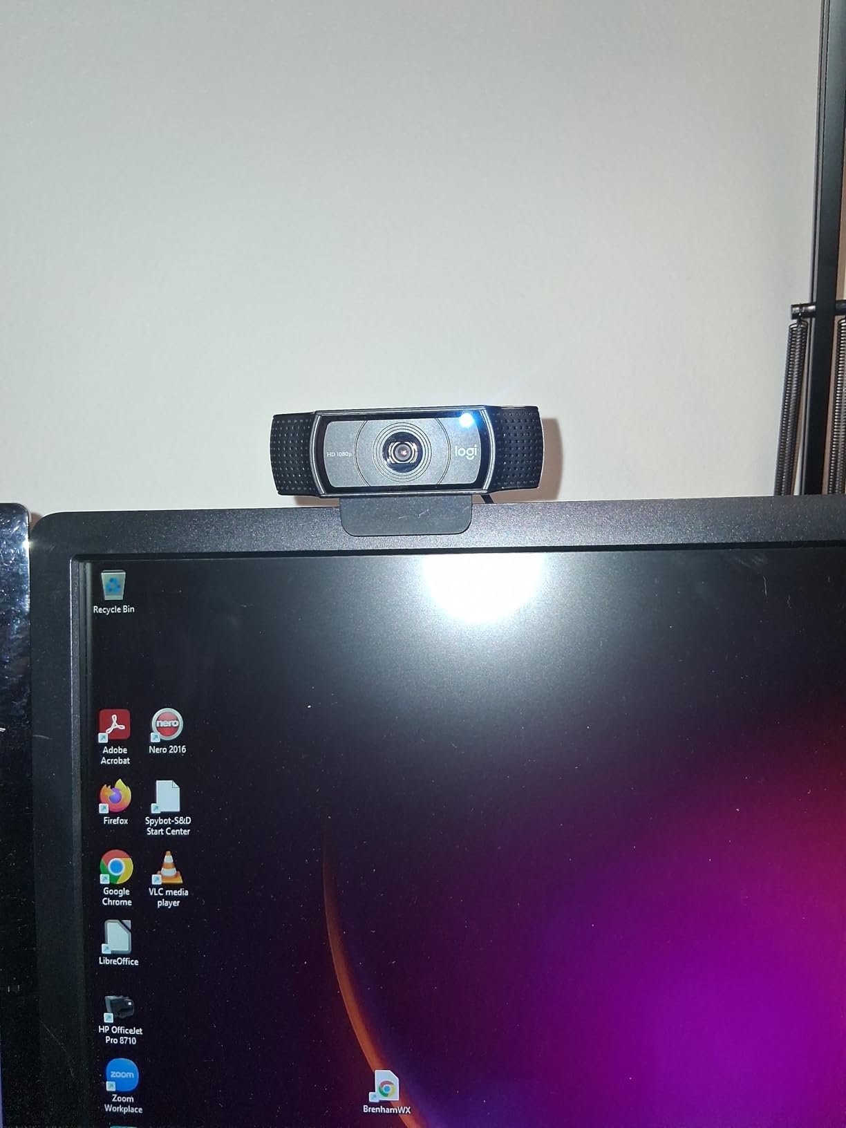 Logitech C920x HD Pro PC Webcam Full 1080p/30fps Video - Black customer photo 2