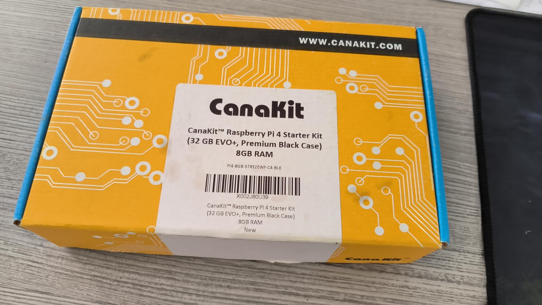 CanaKit Raspberry Pi 4 8GB Starter Kit - 8GB RAM customer photo 1