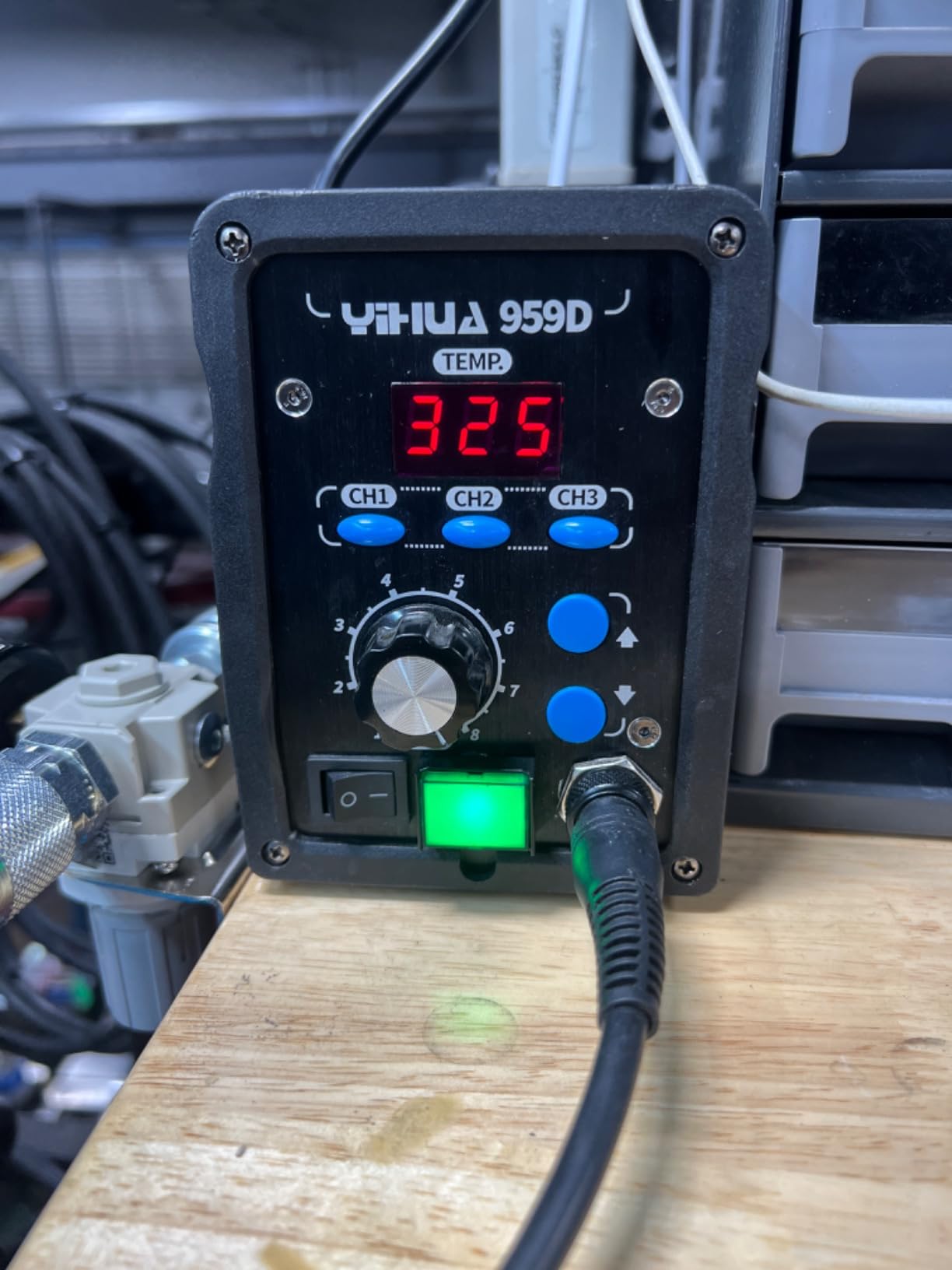 YIHUA 959D-Digital Hot Air Rework Station, High Power with 3 Memories, Airflow Efficiency, °F/°C Display, Accurate Temp. (212°F~932°F), Brushed Aluminum Panel & Safety Features customer photo 2