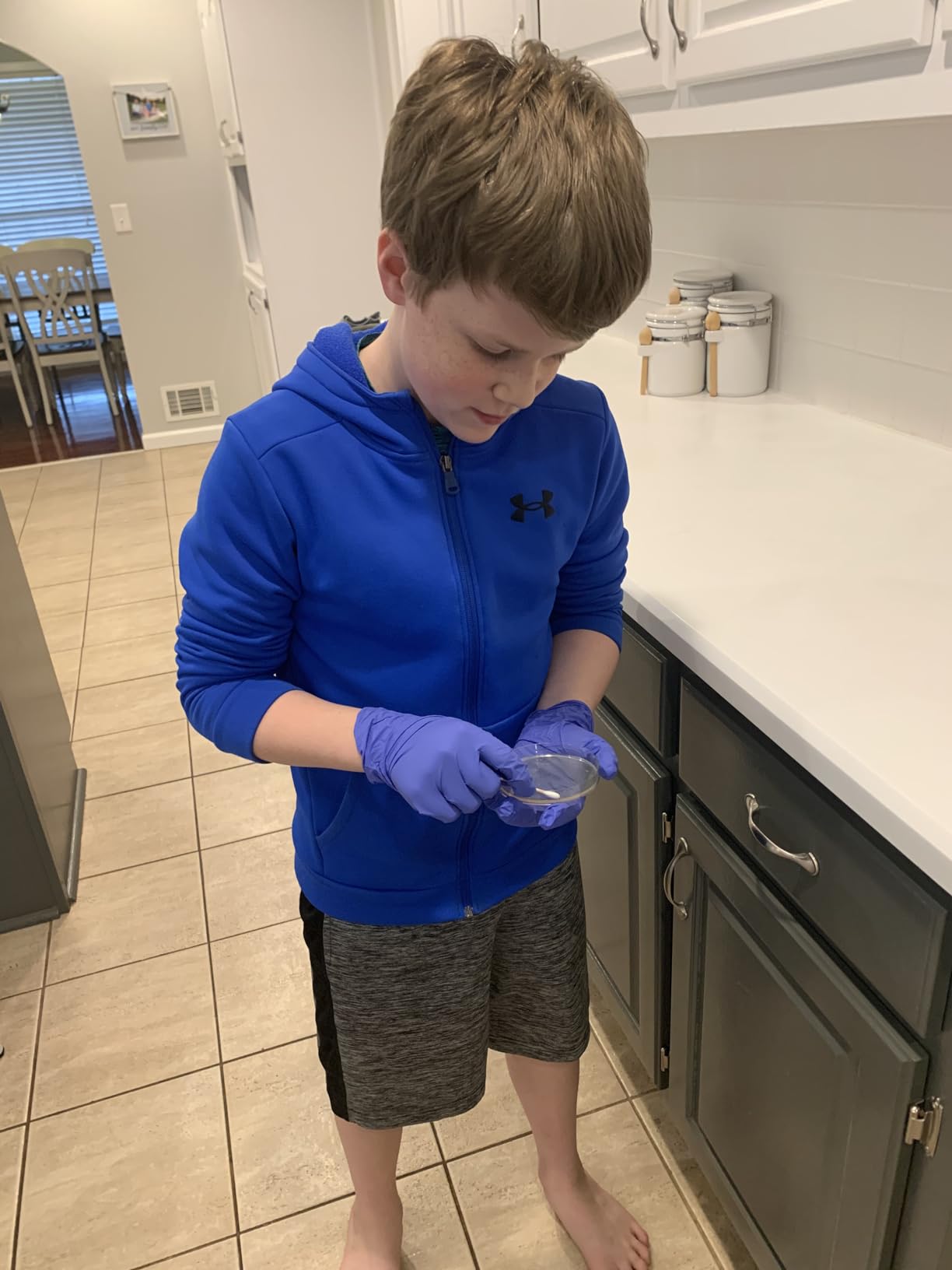 Bacteria Science Kit Petri Dishes with Agar and Swabs | Top Science Fair Project Bacteria Growing Kit | Prepoured LB-Agar Plates and Cotton Swabs | STEM for Kids Aged 6-10 Girls Boys Gifts customer photo 2