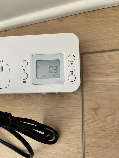 Electricity Usage Monitor, Briidea Power Consumption Watt Voltage Amp Meter Tester with 2 Outlets Electricity Analyzer Monitoring Device for Energy Saving customer photo 2